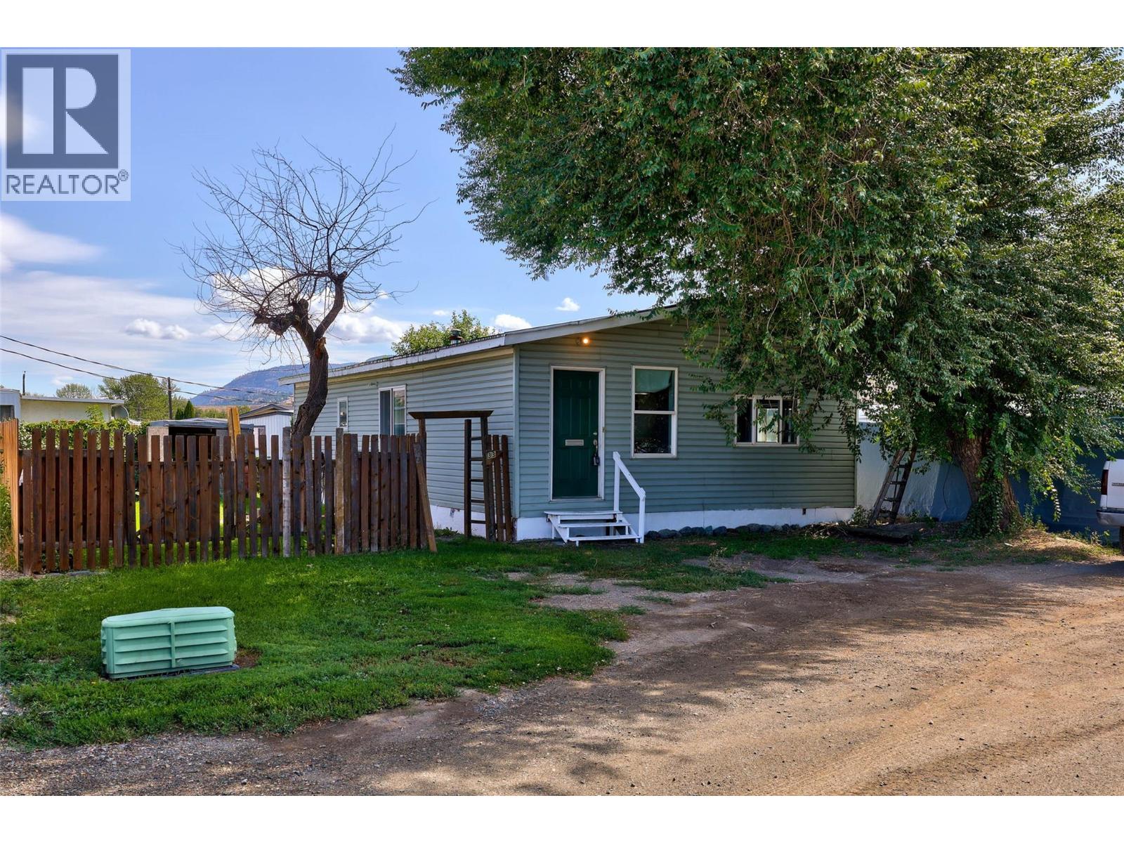771 Athabasca Street E Unit 33, Kamloops, BC V2H 1C8