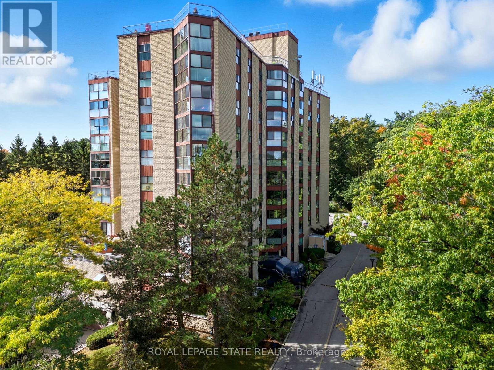 702 20 Berkley St, Cambridge, ON N1S 4S8