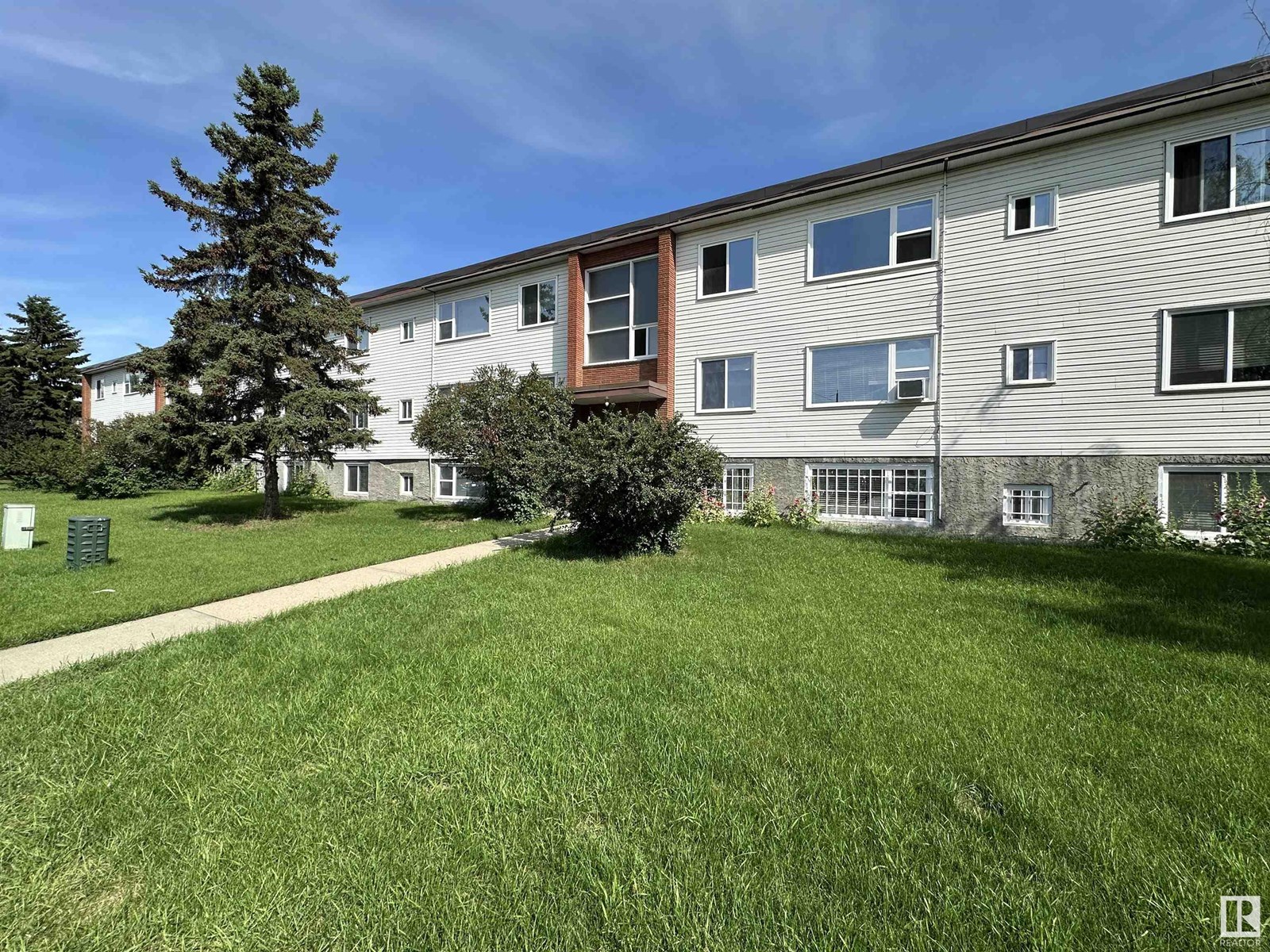 11604 112 Avenue Northwest #2, Edmonton, AB T5G 0H7