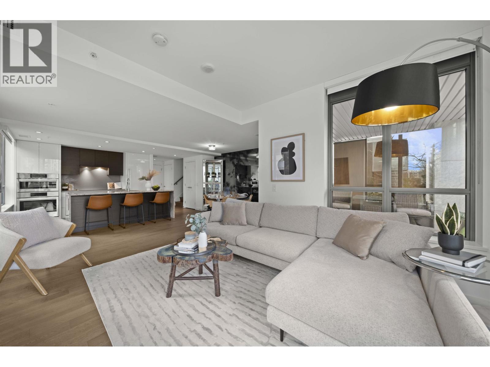 1672 Pullman Porter St, Vancouver, BC V6A 0H4