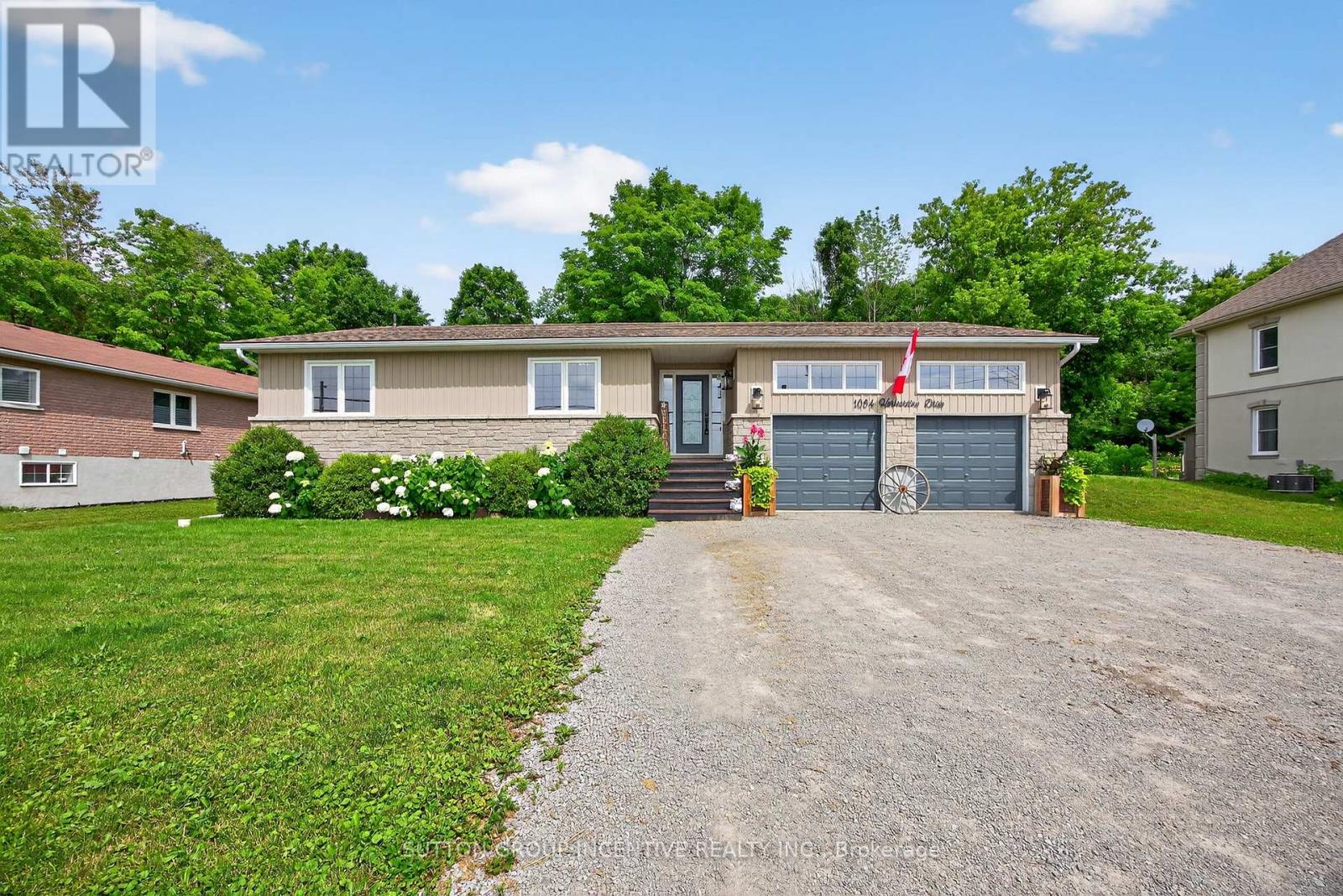 1084 Harbourview Dr, Midland, ON L4R 5J4