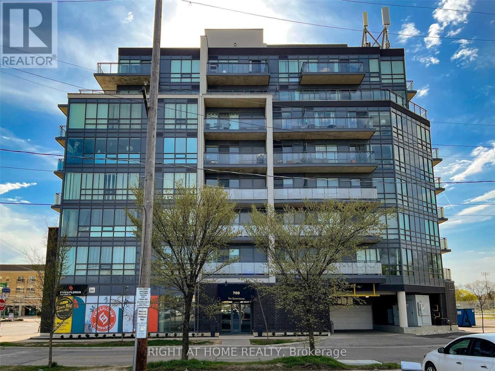 410 760 The Queensway, Toronto, ON M8Z 0E1