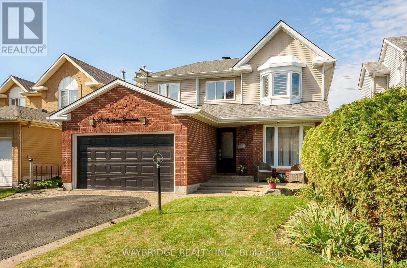 27 Chatham Gdns, Ottawa, ON K2J 3M2