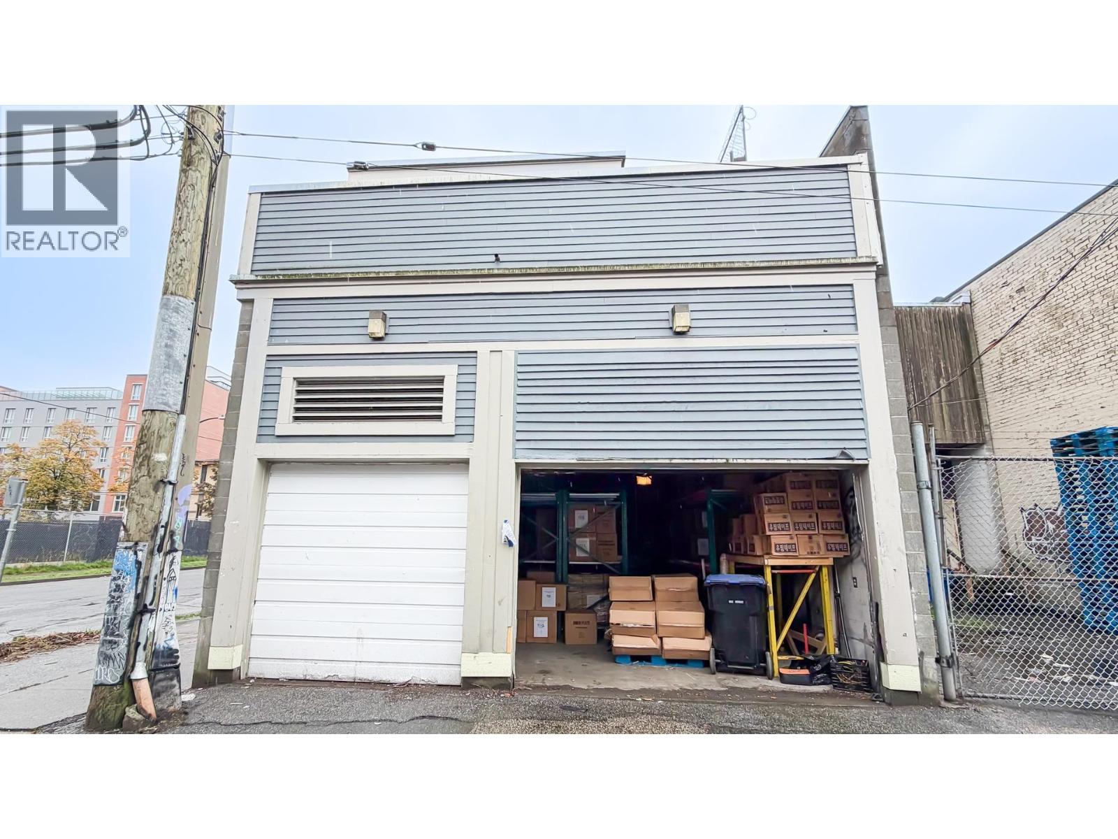 477 Powell St, Vancouver, BC V6A 1G7