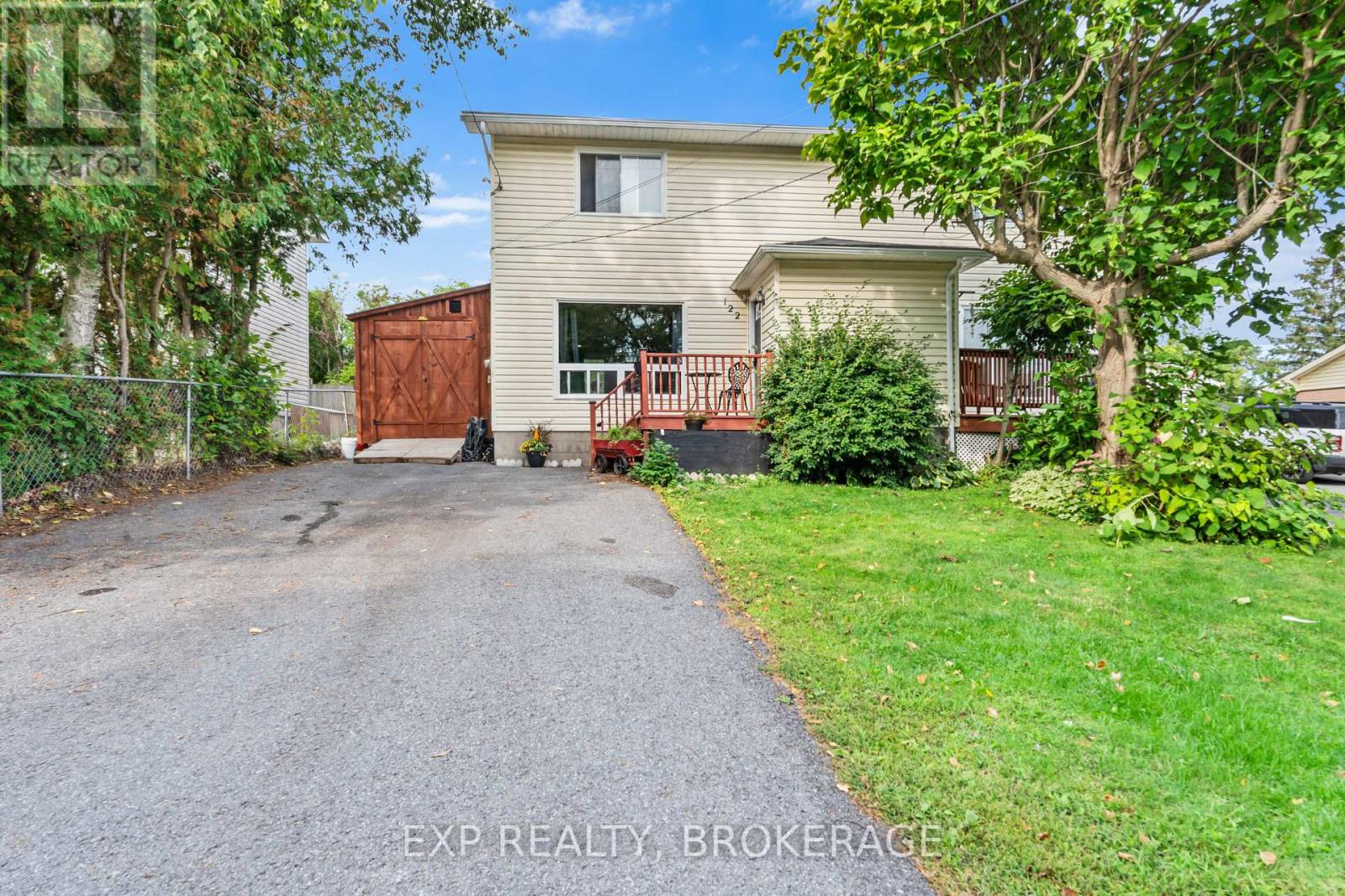 122 Birch St, Gananoque, ON K7G 2T4