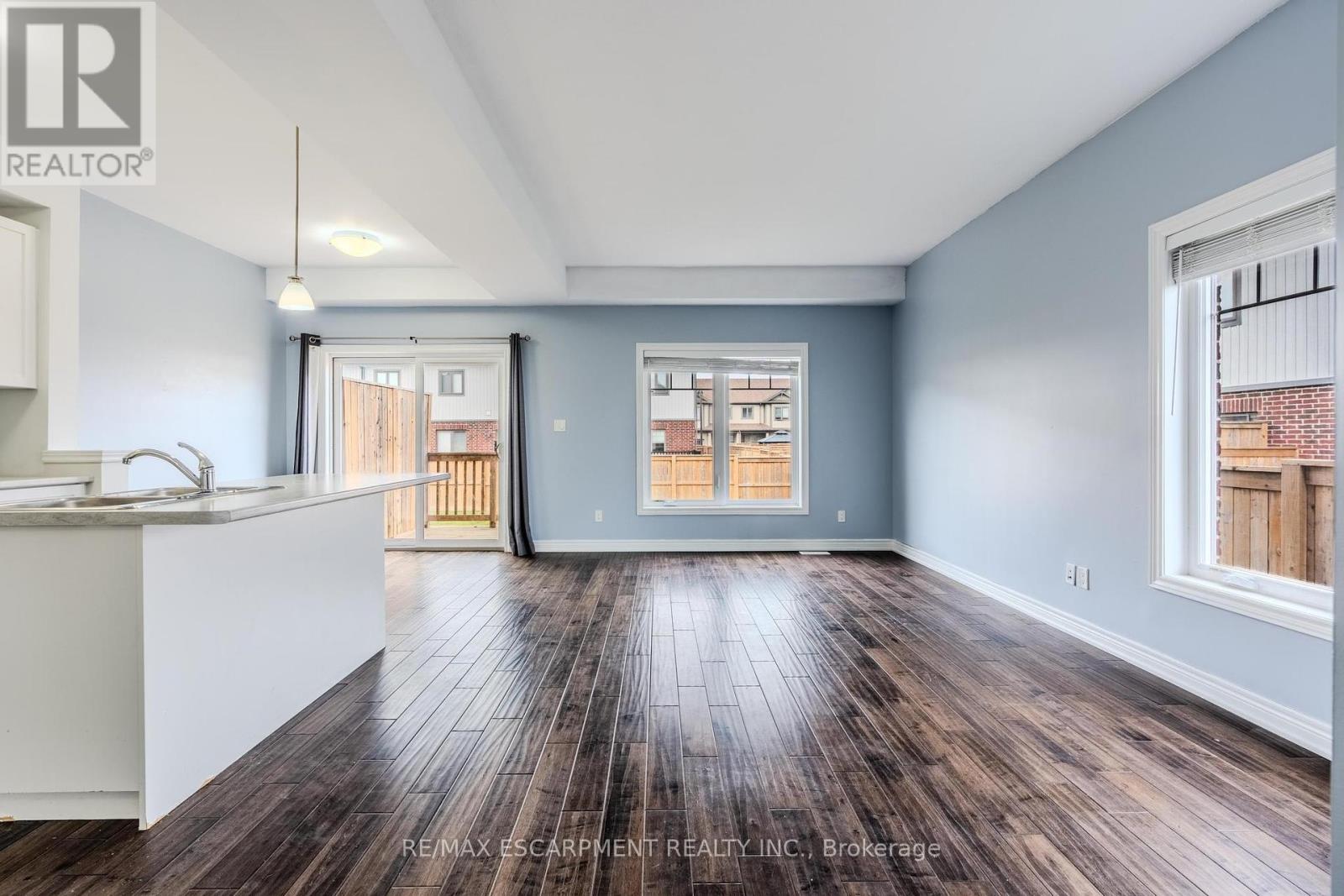 17 Severino Cir, West Lincoln, ON L0R 2A0