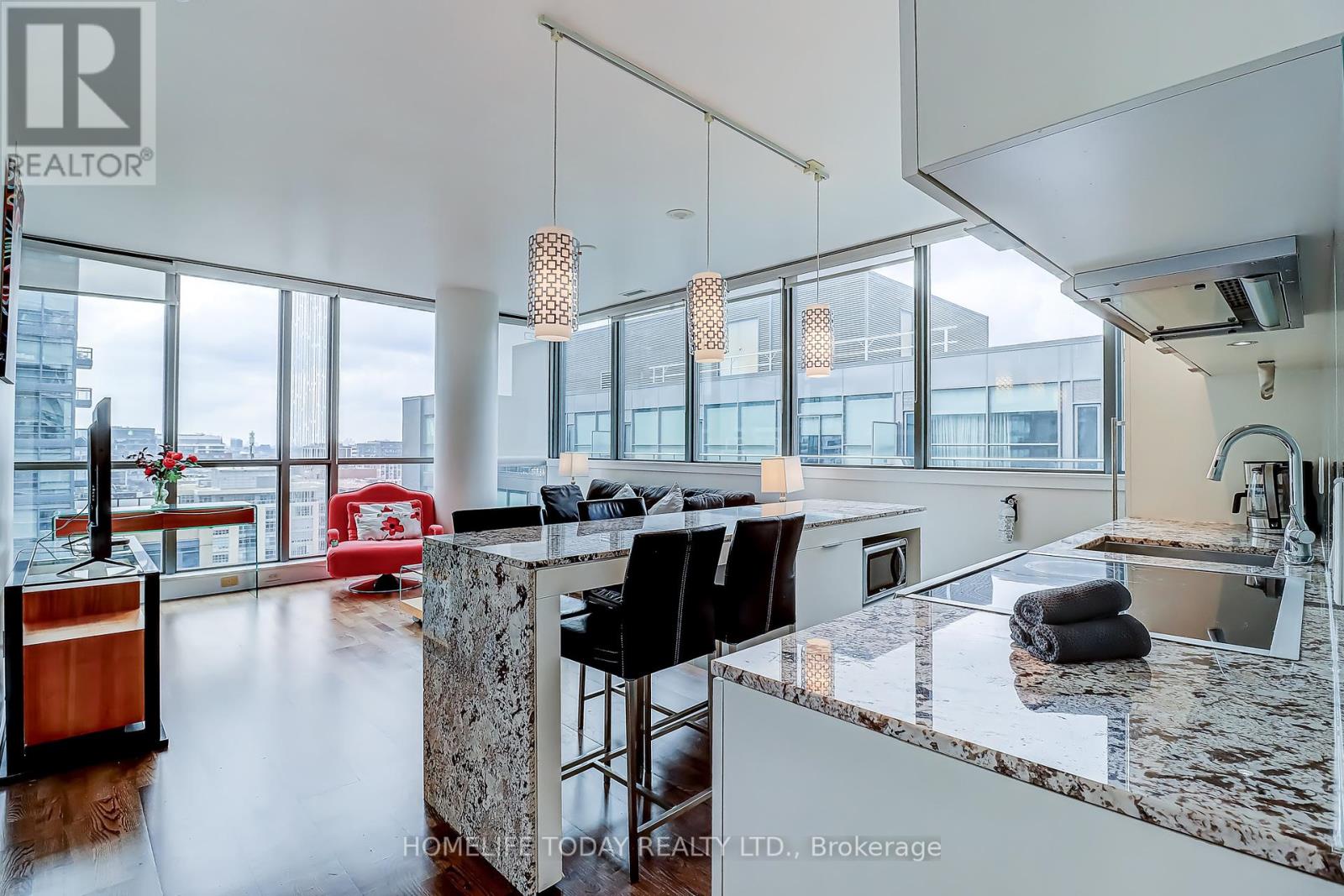 1502 8 Charlotte St, Toronto, ON M5V 0K4