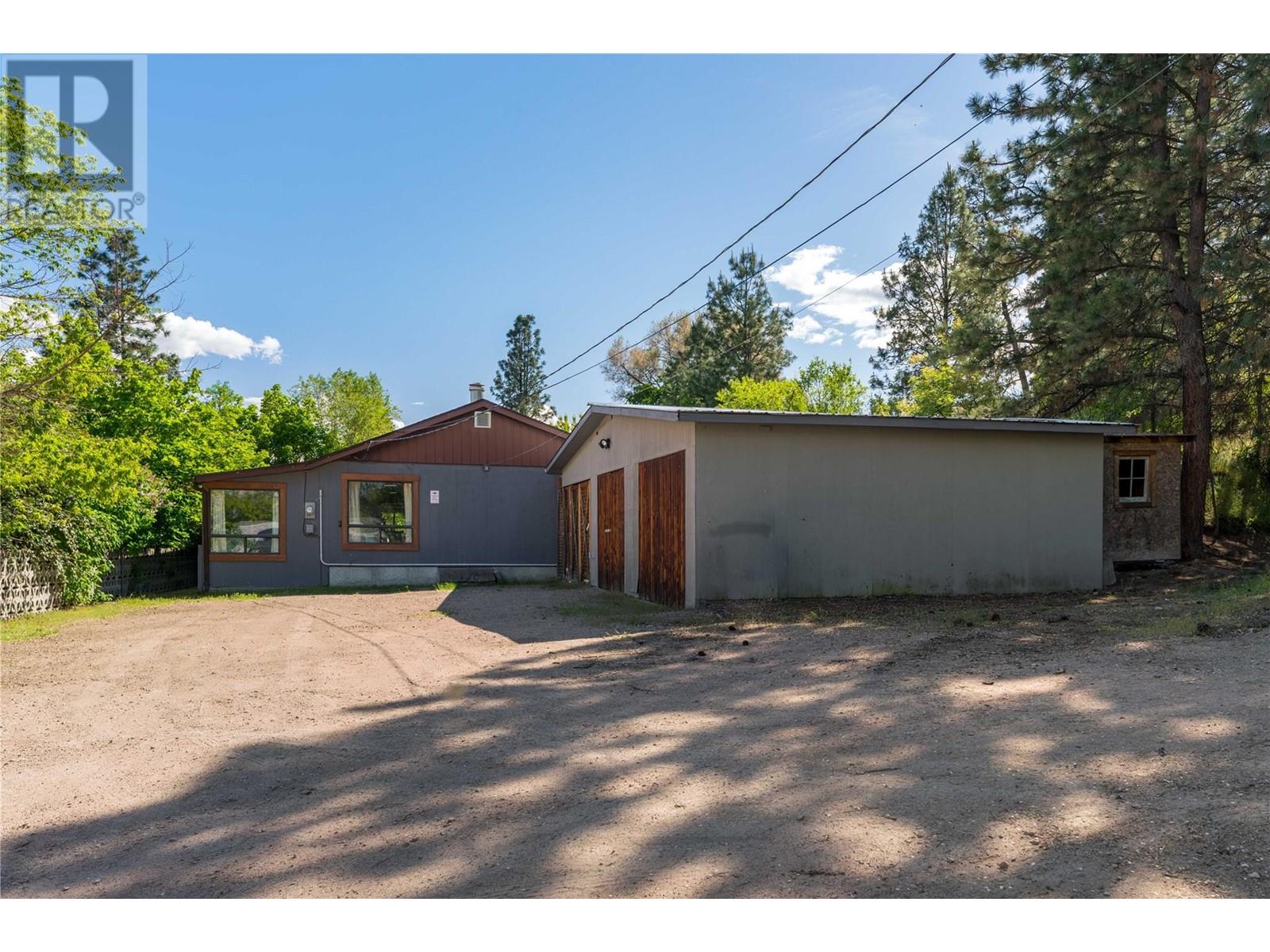 10286 Newene Rd, Lake Country, BC V4V 1V2