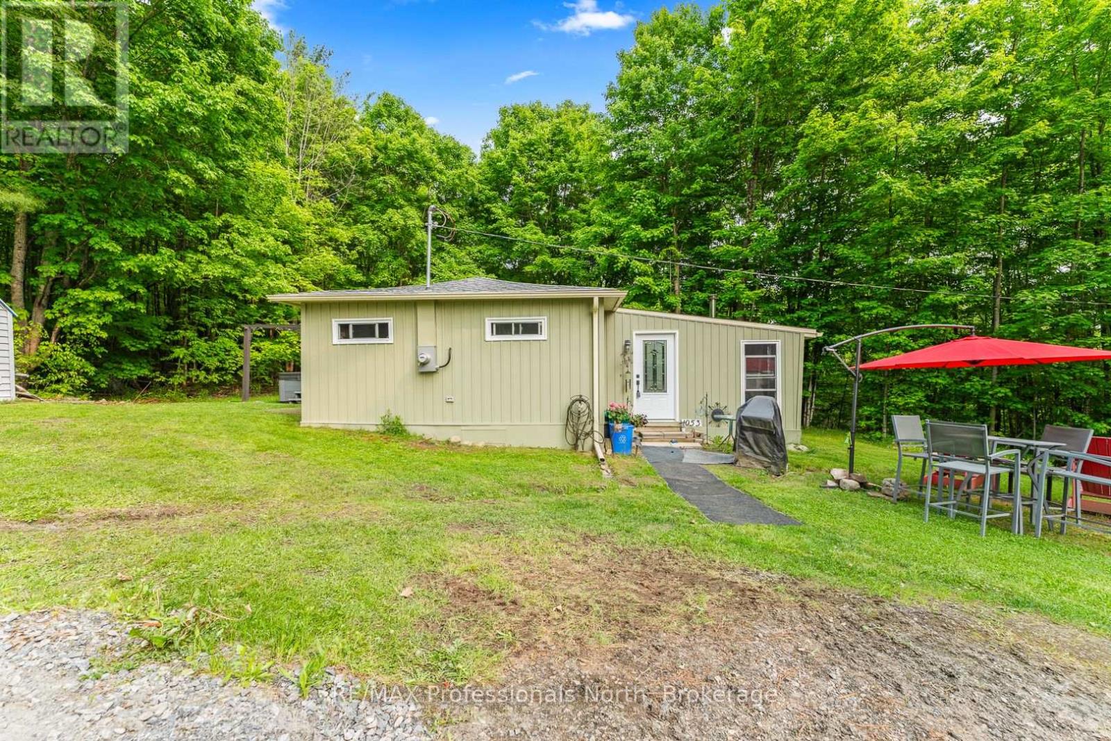 1053 Cutler Rd, Muskoka Lakes, ON P0B 1M0