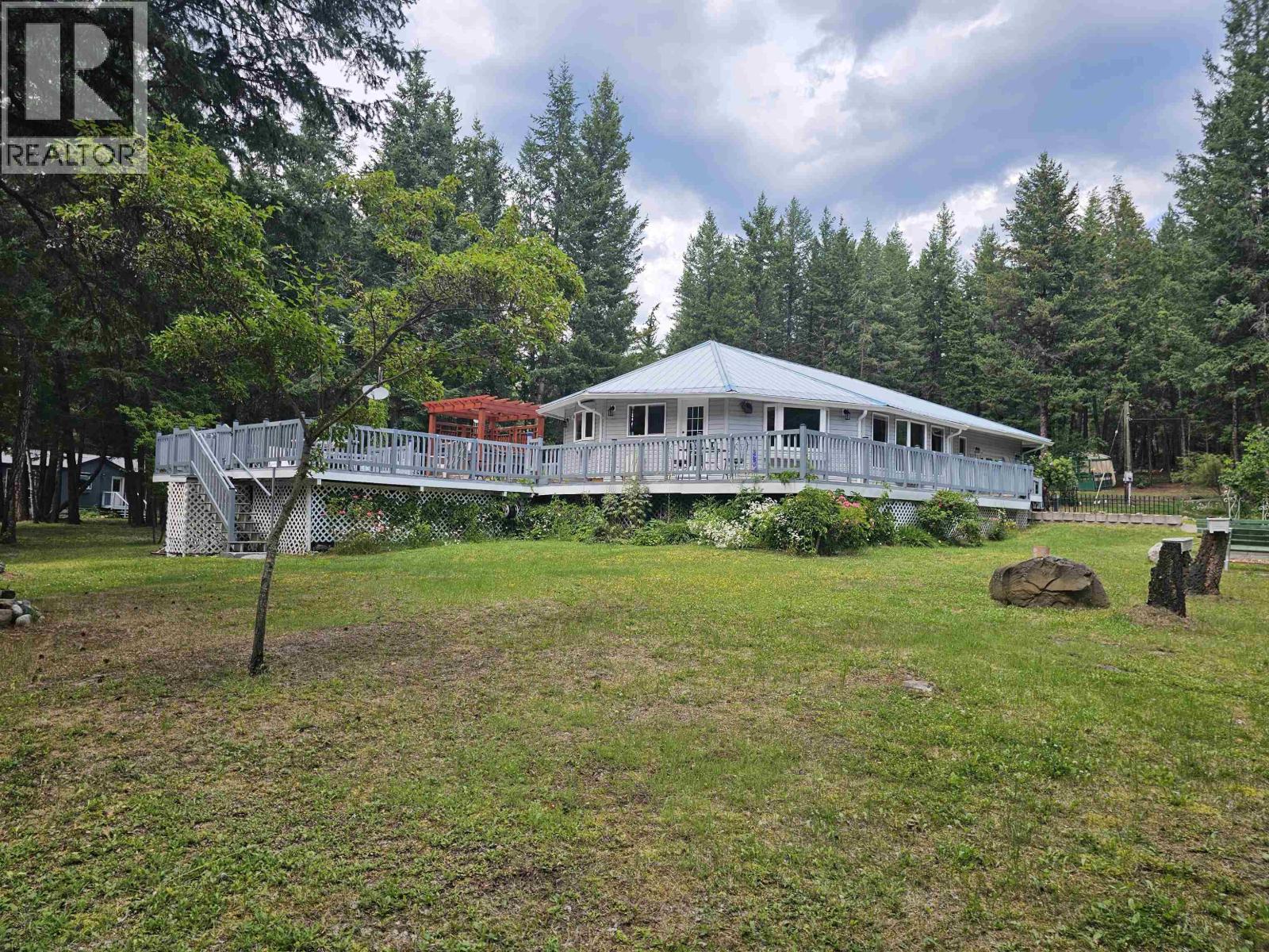3024 Keldon Rd, Lac La Hache, BC V0K 1T1