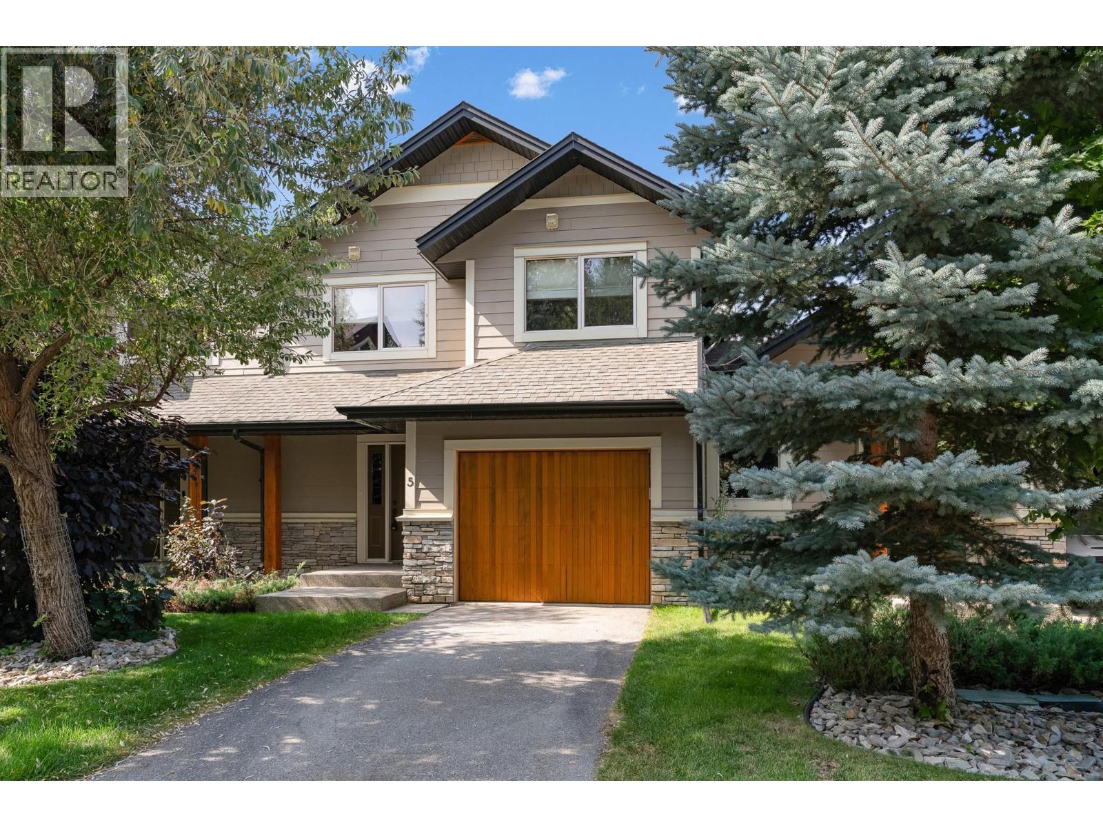 2525 Castlestone Drive Unit 5, Invermere, BC V0A 1K6