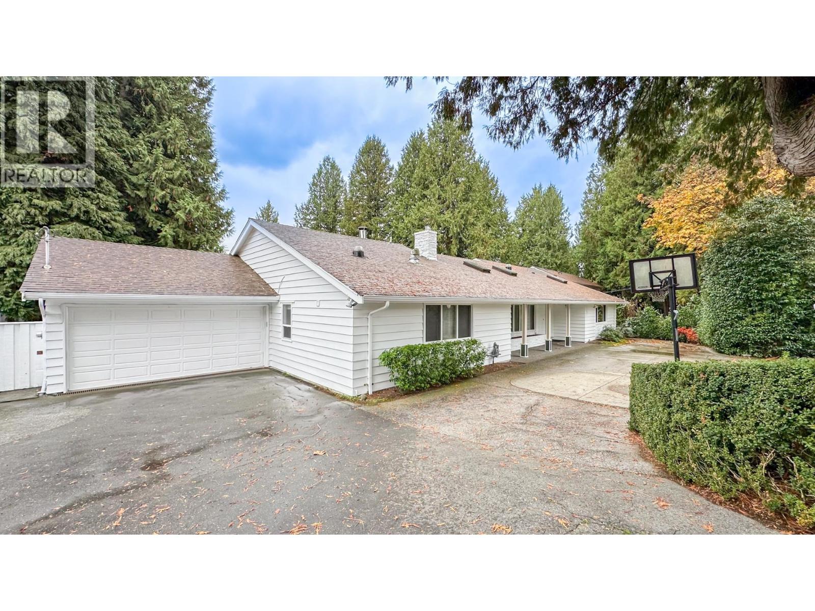 3522 SW Marine Dr, Vancouver, BC V6N 3Z2