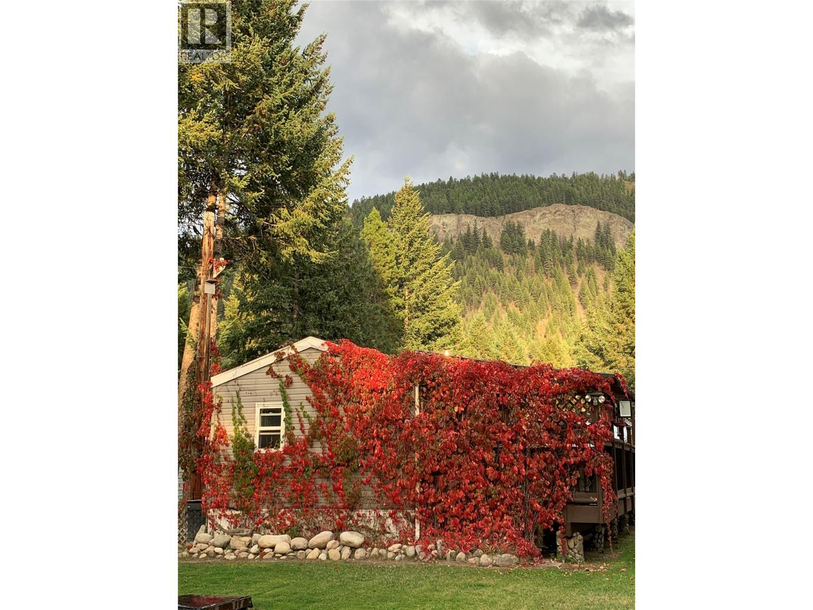70 Smoker Rd, Beaverdell, BC V0H 1A0