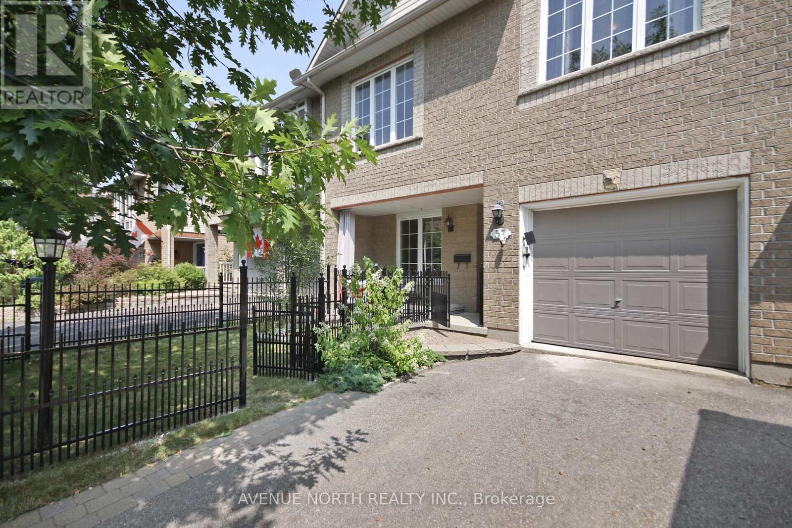 57 Macassa Cir, Ottawa, ON K2T 1J8
