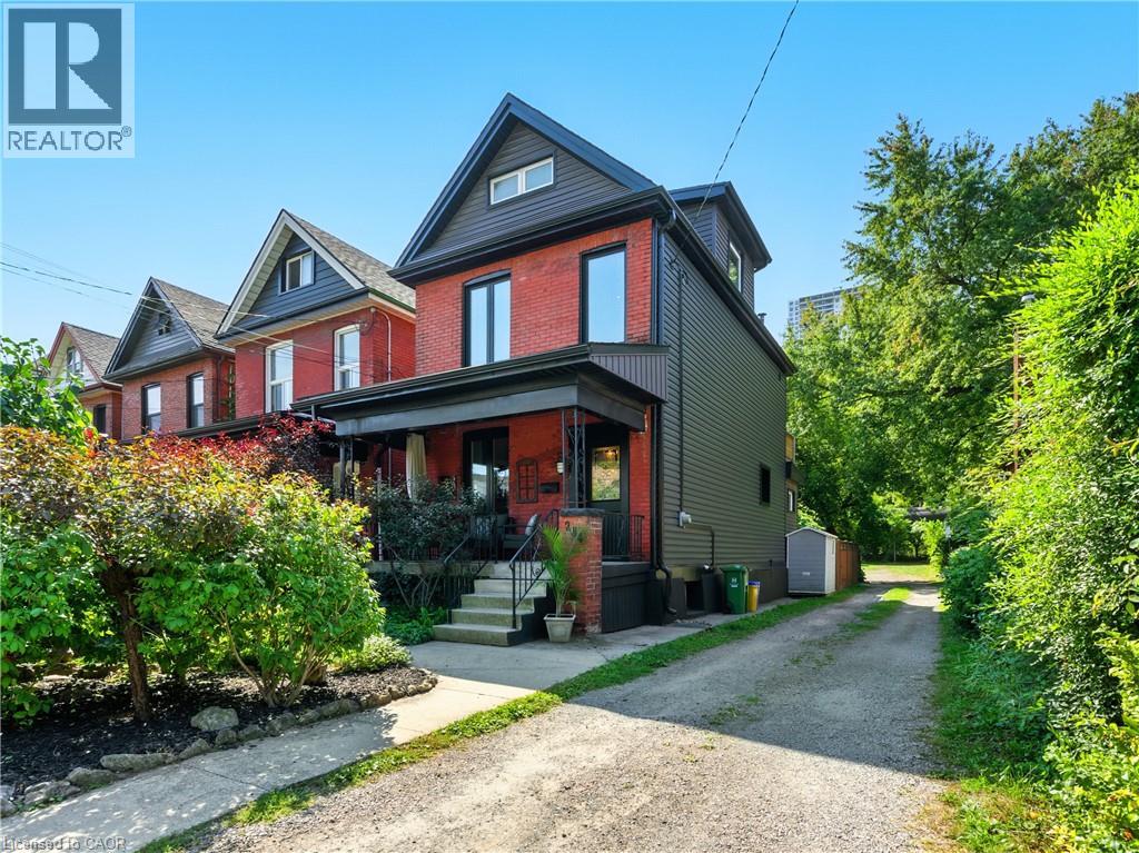284 Cumberland Ave, Hamilton, ON L8M 2A1
