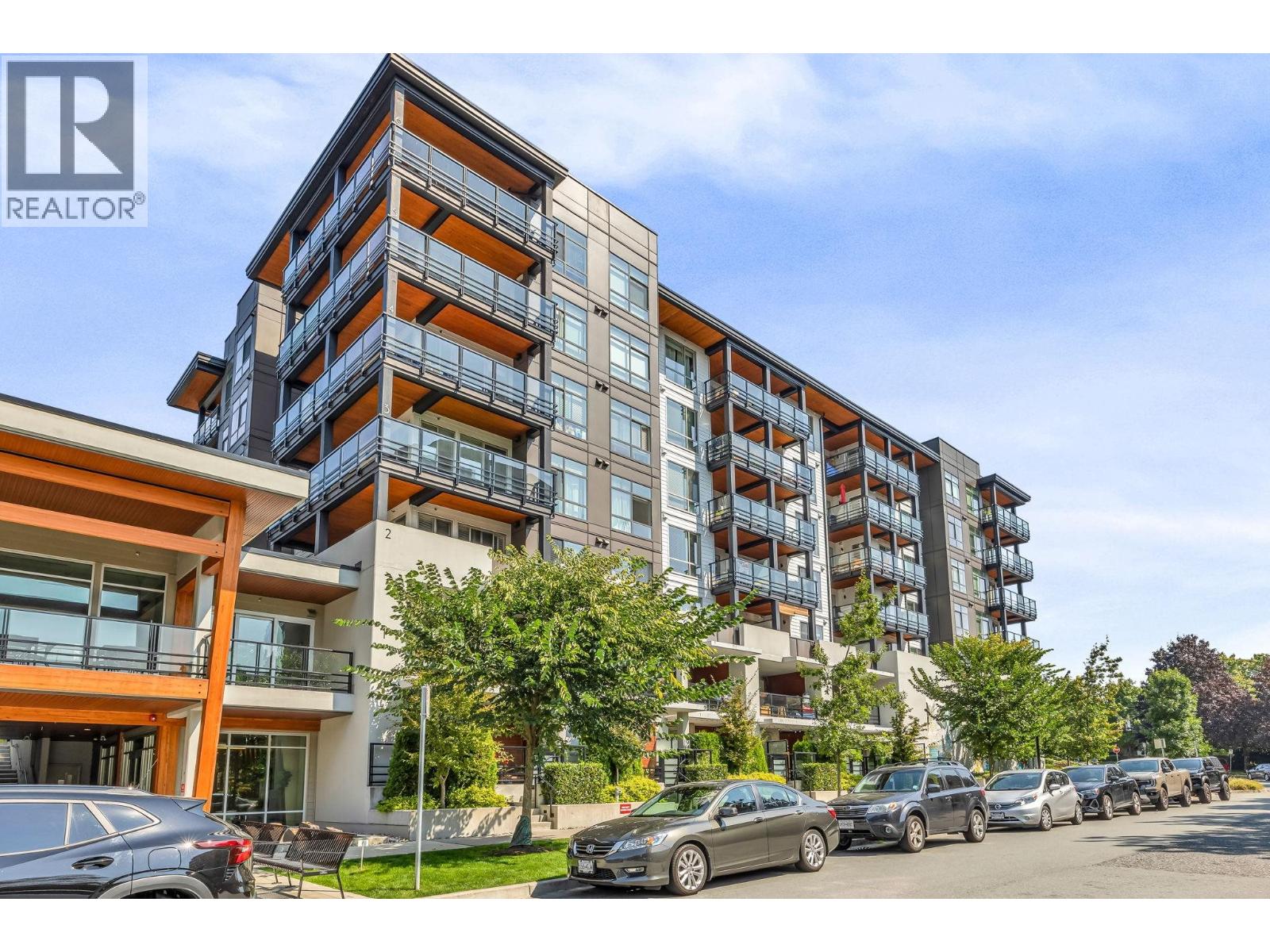 128 E 8th Street Unit 404, North Vancouver, BC V7L 0H2