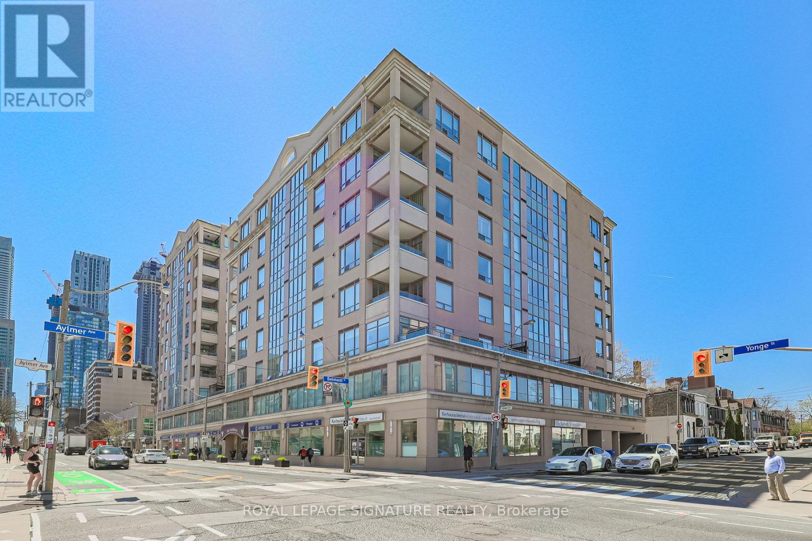 804 980 Yonge St, Toronto, ON M4W 3V8