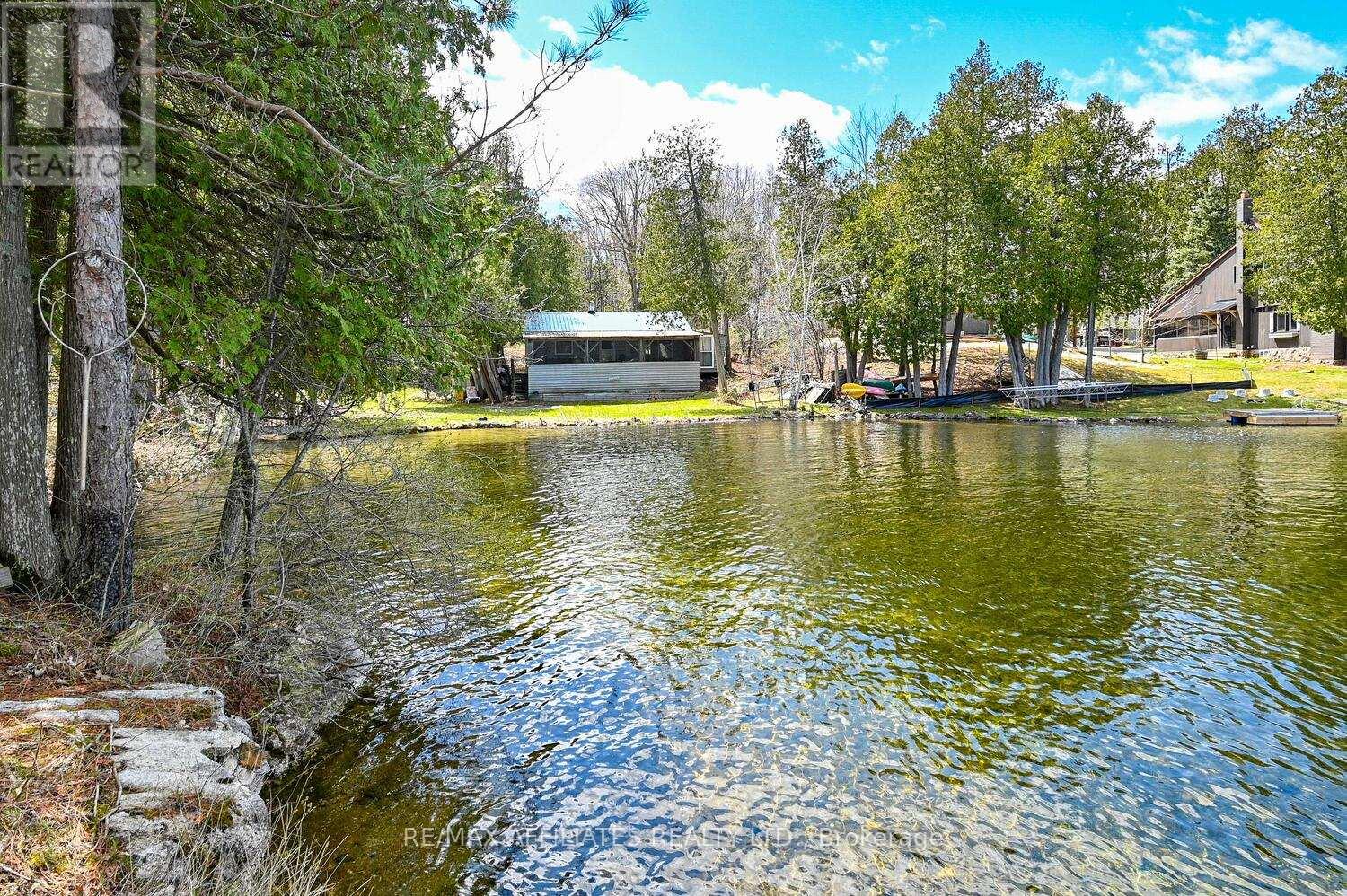 730 Duncs Point Rd, Tay Valley, ON K7H 3C7