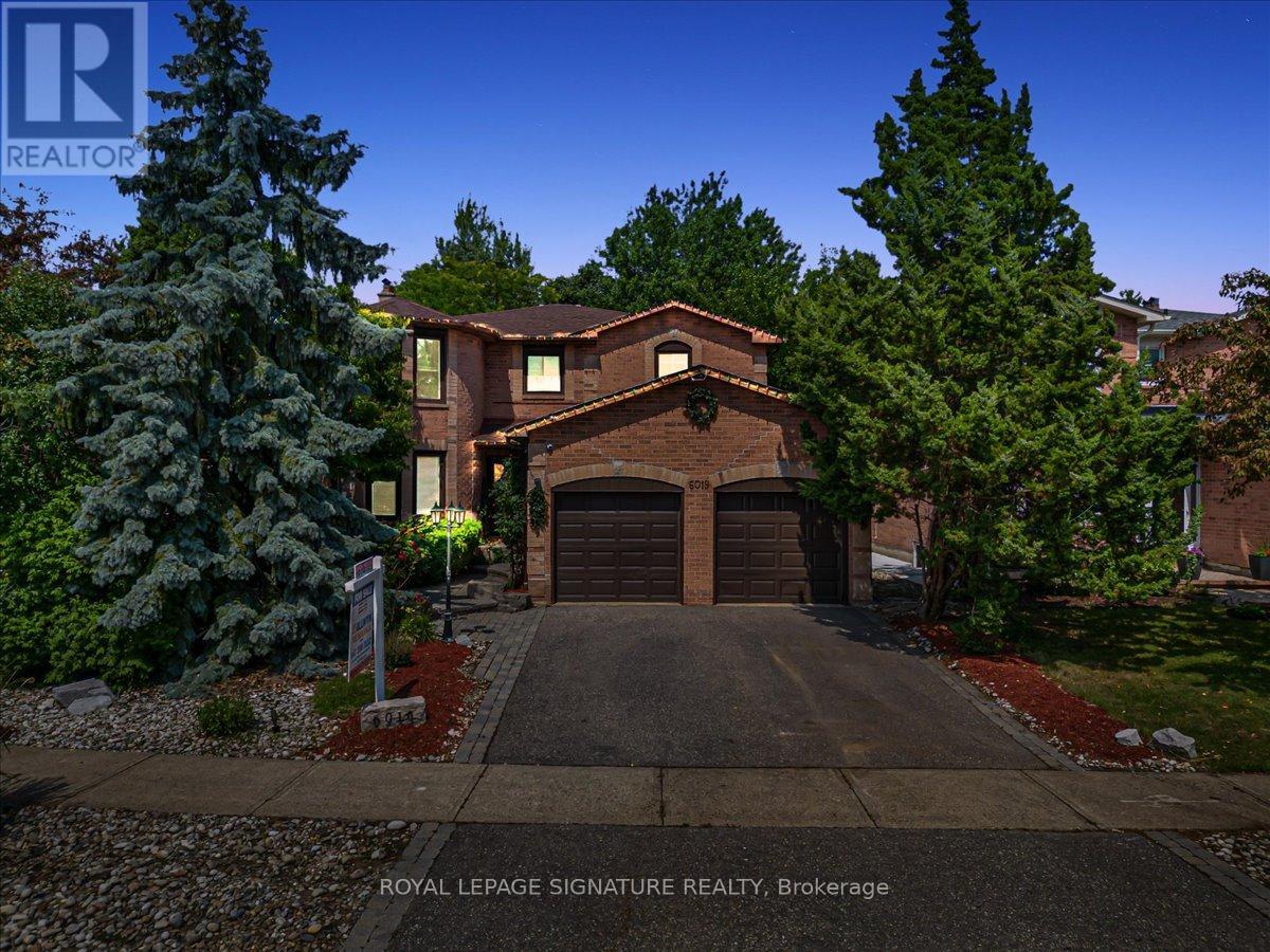 6019 Tillsdown Dr, Mississauga, ON L5N 4M5