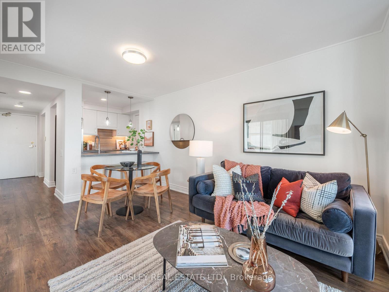 903 409 Bloor St E, Toronto, ON M4W 3T2