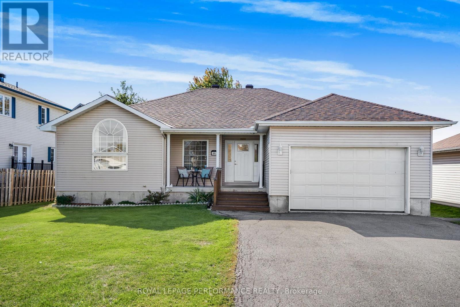 40 Lori Ln, North Dundas, ON K0C 1H0