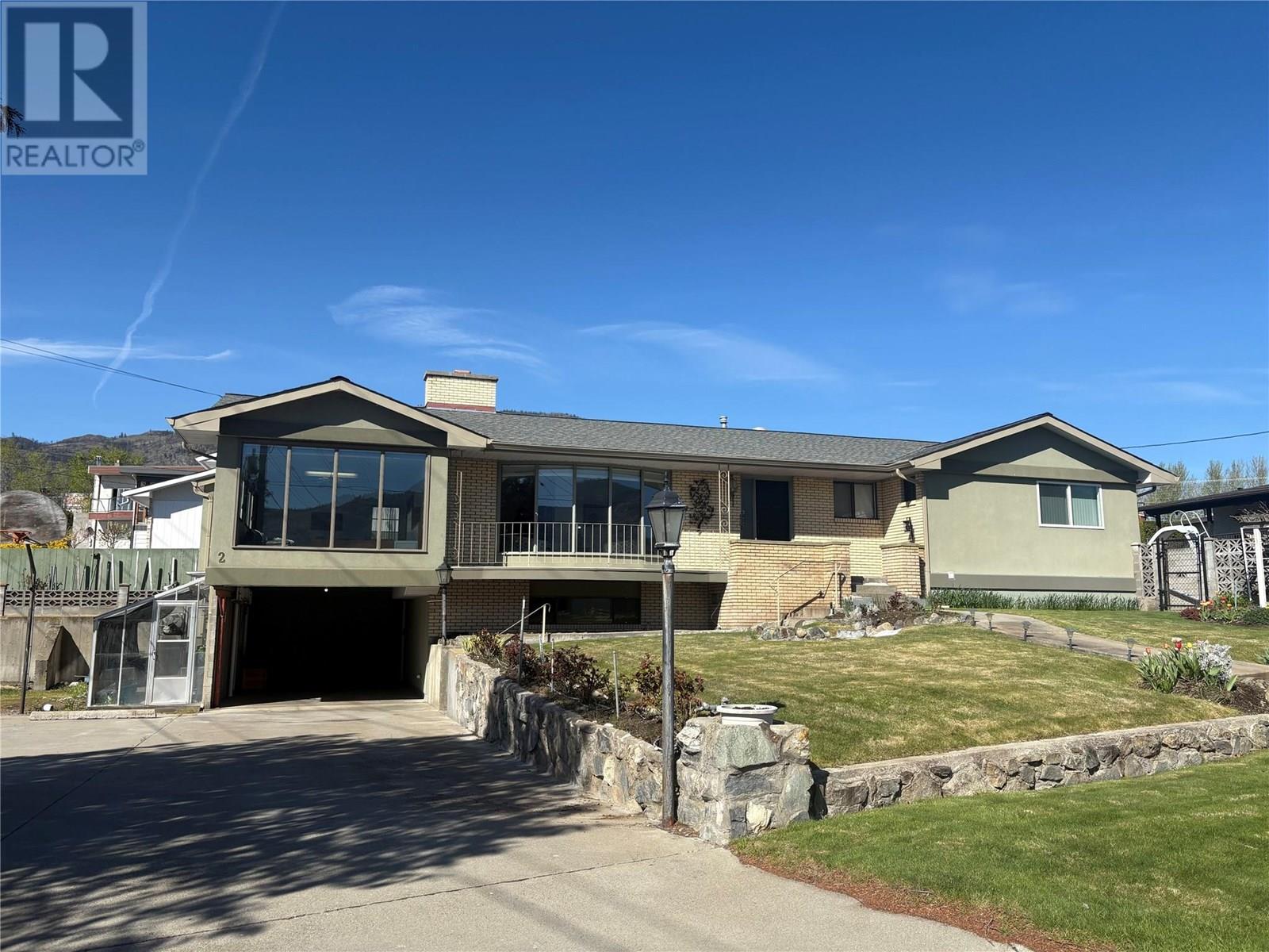 2 Quail Pl, Osoyoos, BC V0H 1V1