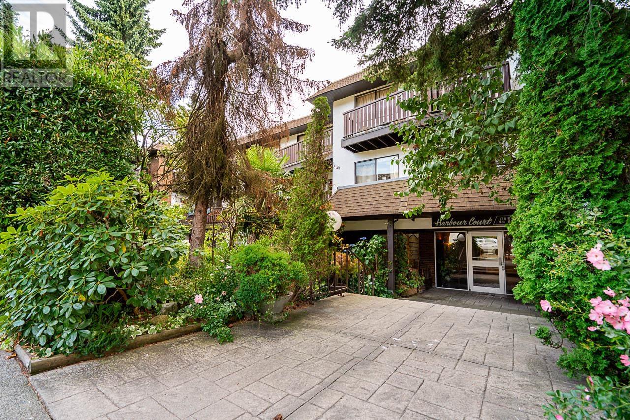 175 E 4th Street Unit 211, North Vancouver, BC V7L 1H8
