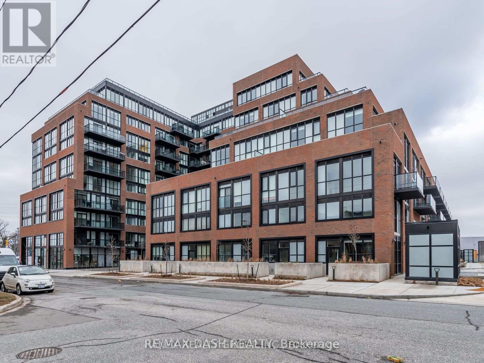 723 2300 St Clair Ave W, Toronto Junction Area, ON M6N 1K8