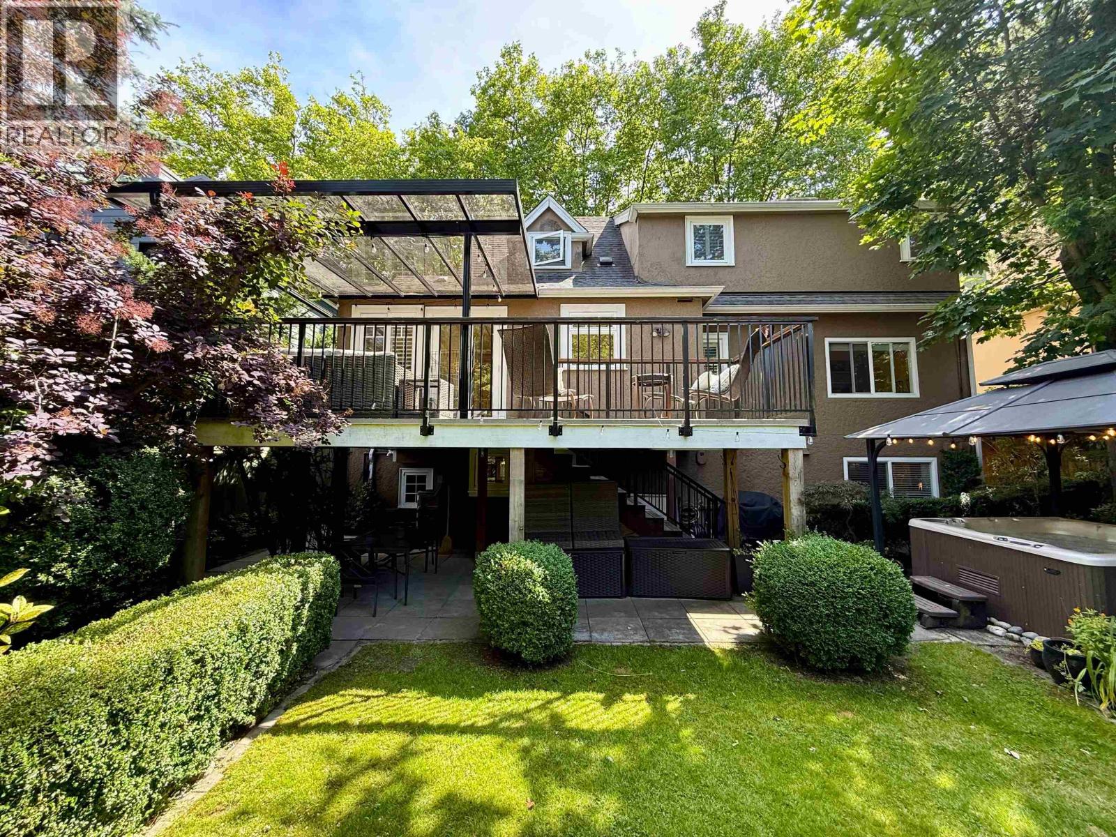 3821 W Broadway, Vancouver, BC V6R 2C2