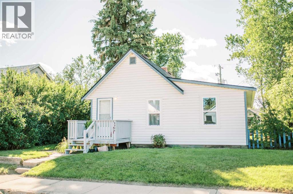 49 Street Unit 4904, Stettler, AB T0C 2L2