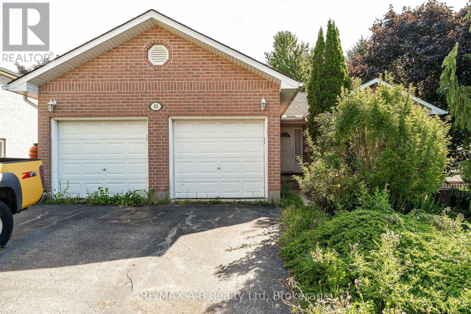 15 Valleyview Ln, St. Marys, ON N4X 1A7