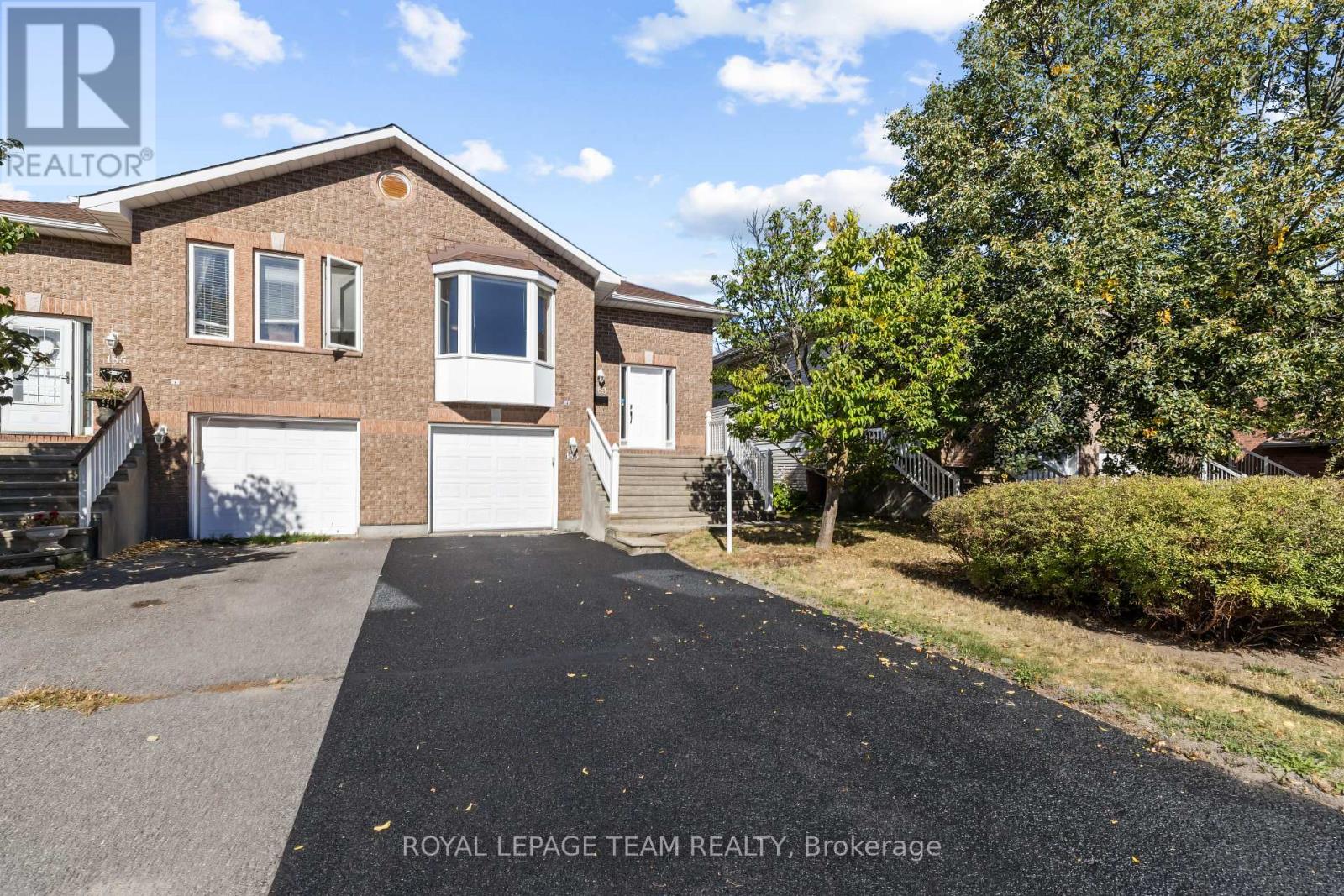 183 Mountshannon Dr, Ottawa, ON K2J 4R9