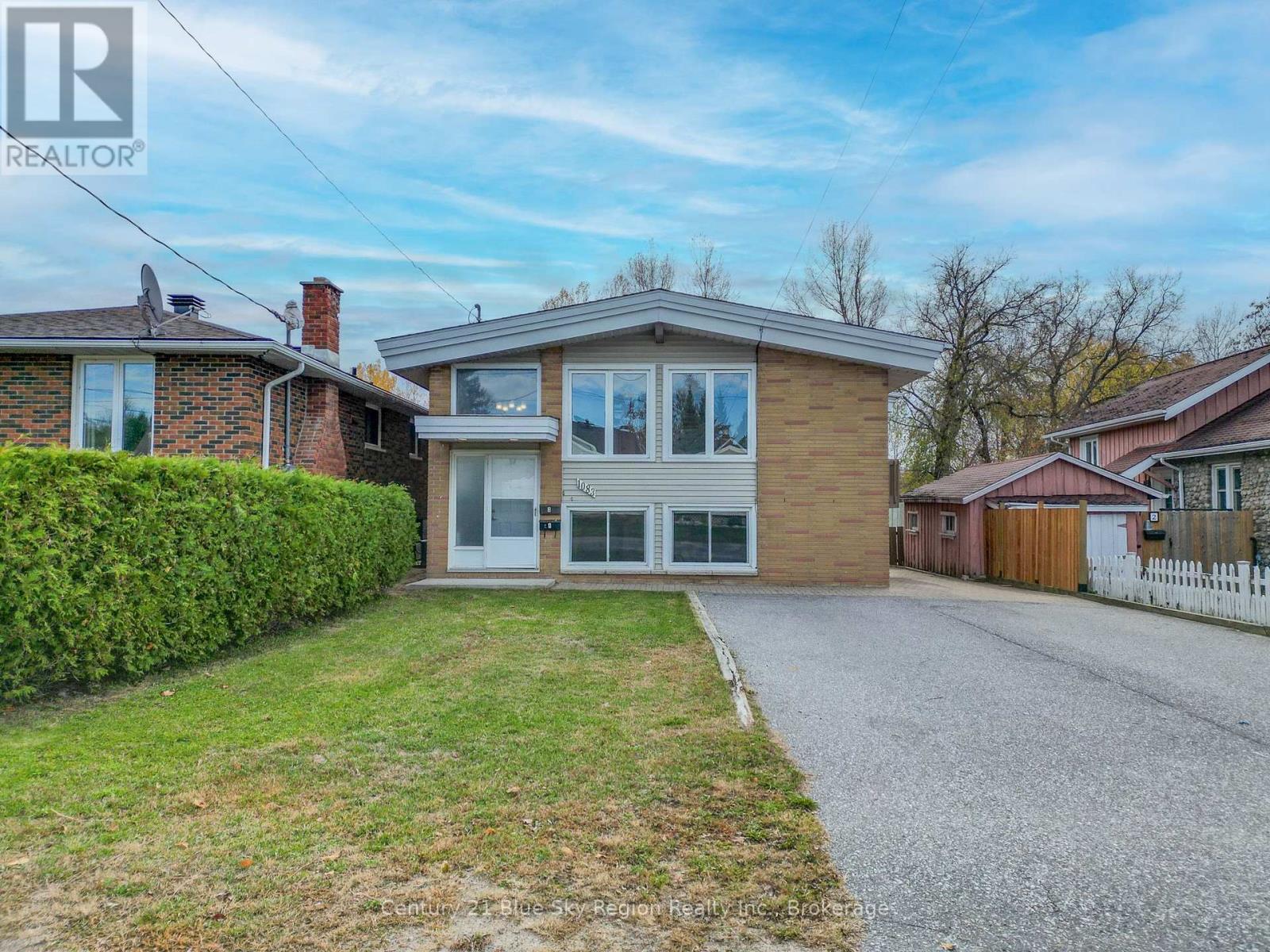 1083 Metcalfe St, North Bay, ON P1B 2R2