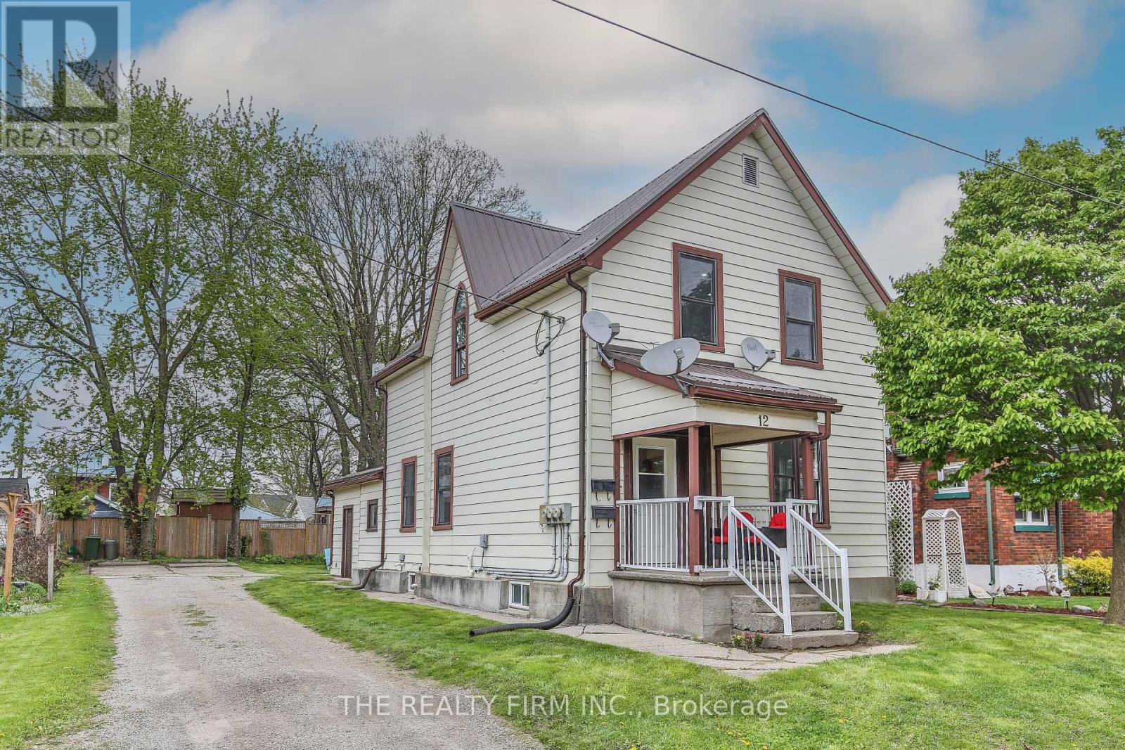 12 Weldon Ave, St. Thomas, ON N5P 1J6