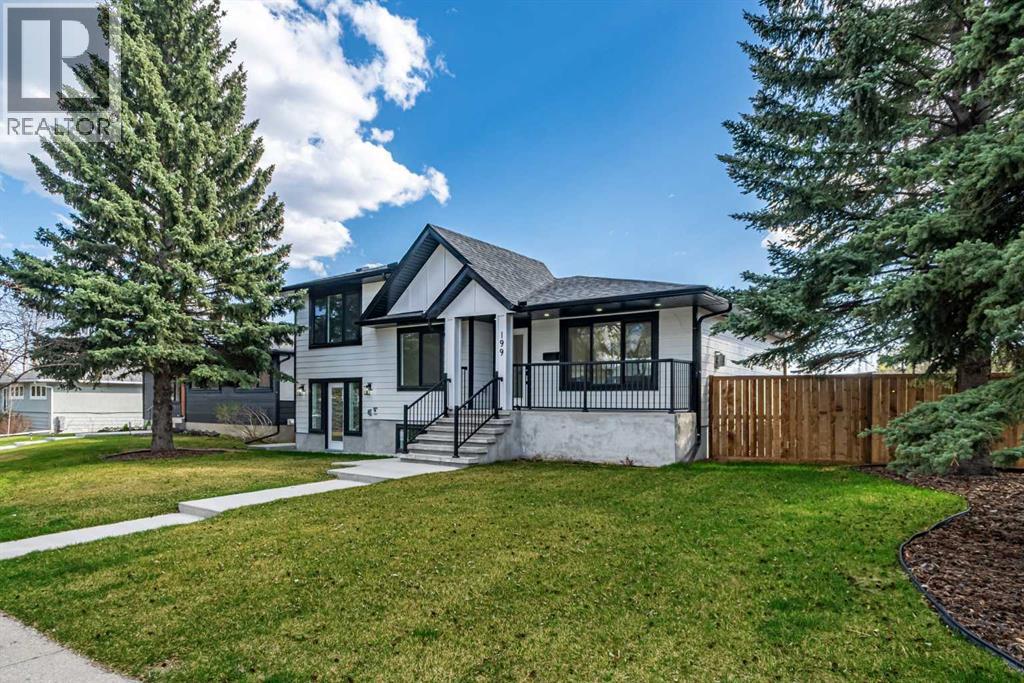 199 Westview Dr SW, Calgary, AB T3C 2S3
