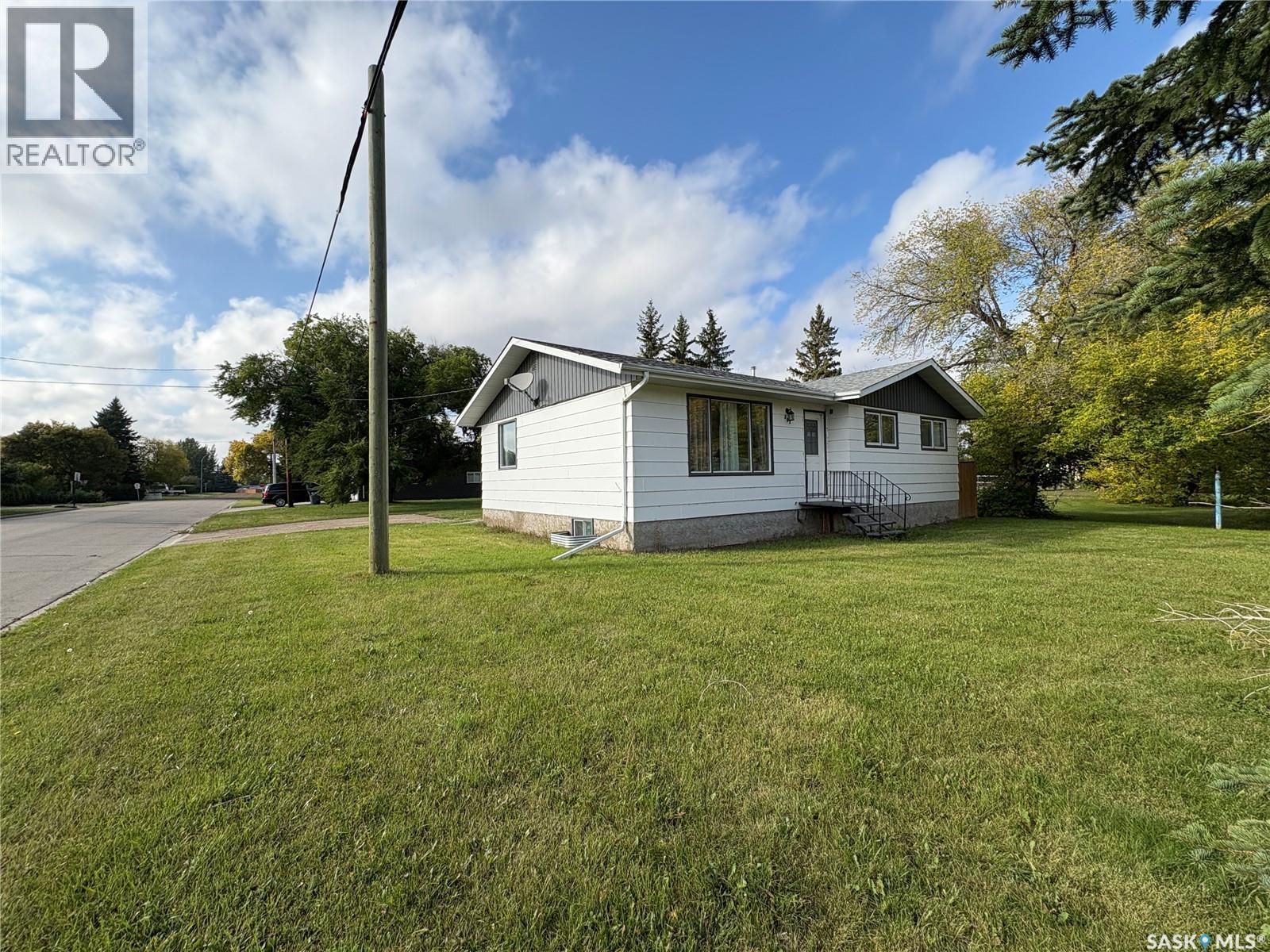 302 Pitt St, Rocanville, SK S0A 3L0