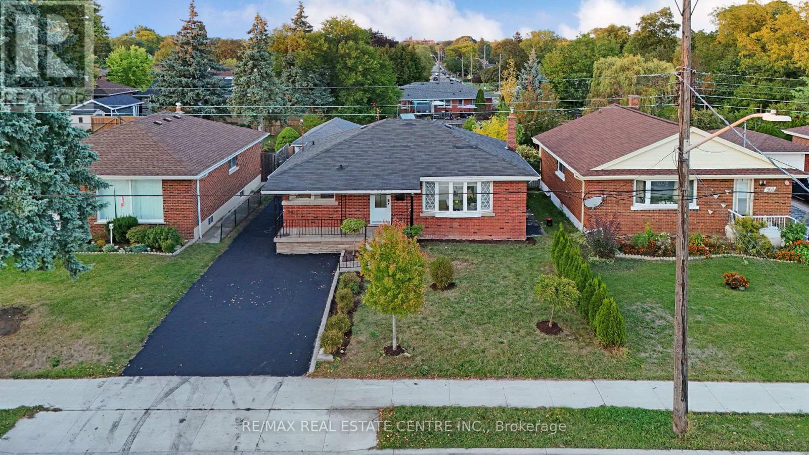959 Mohawk Rd E, Hamilton, ON L8T 2R9