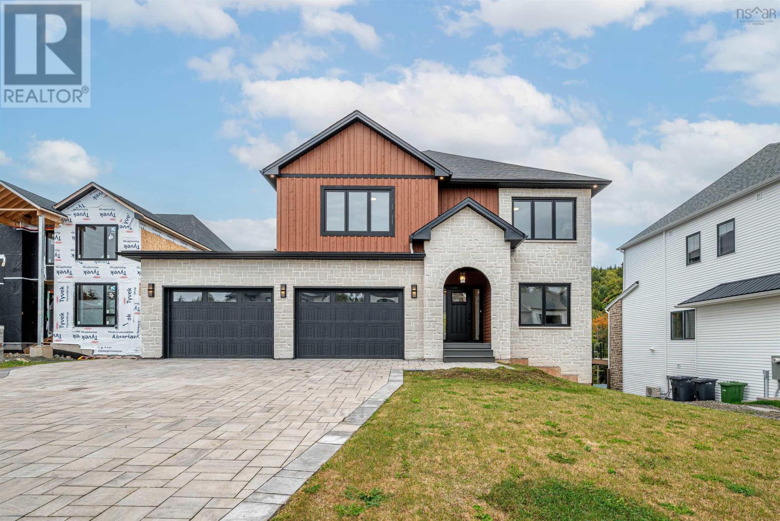 89 Cairnstone Ln, Bedford, NS B4B 2G5