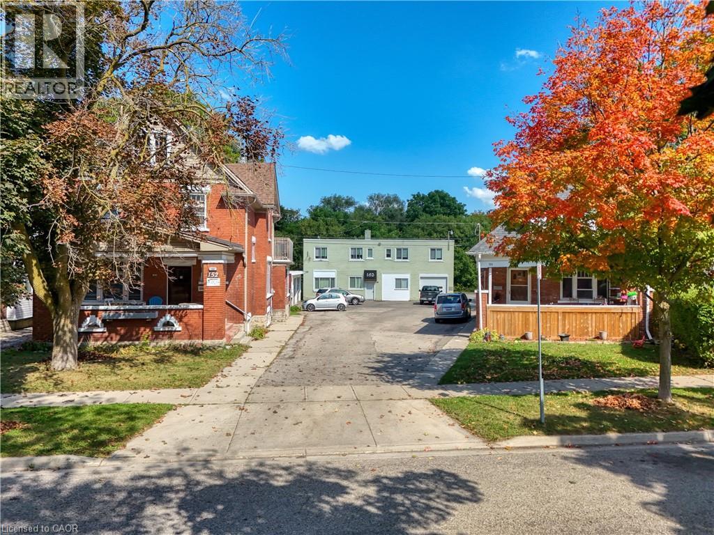 152 Homewood Ave, Kitchener, ON N2M 1W9