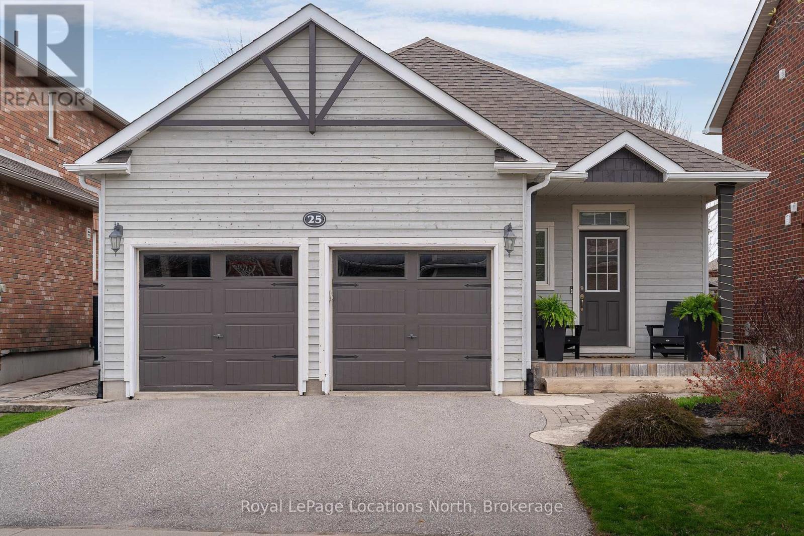 25 Clark St, Collingwood, ON L9Y 0H9