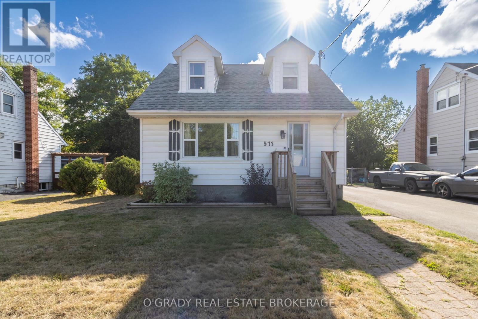 573 Edward St, Prescott, ON K0E 1T0