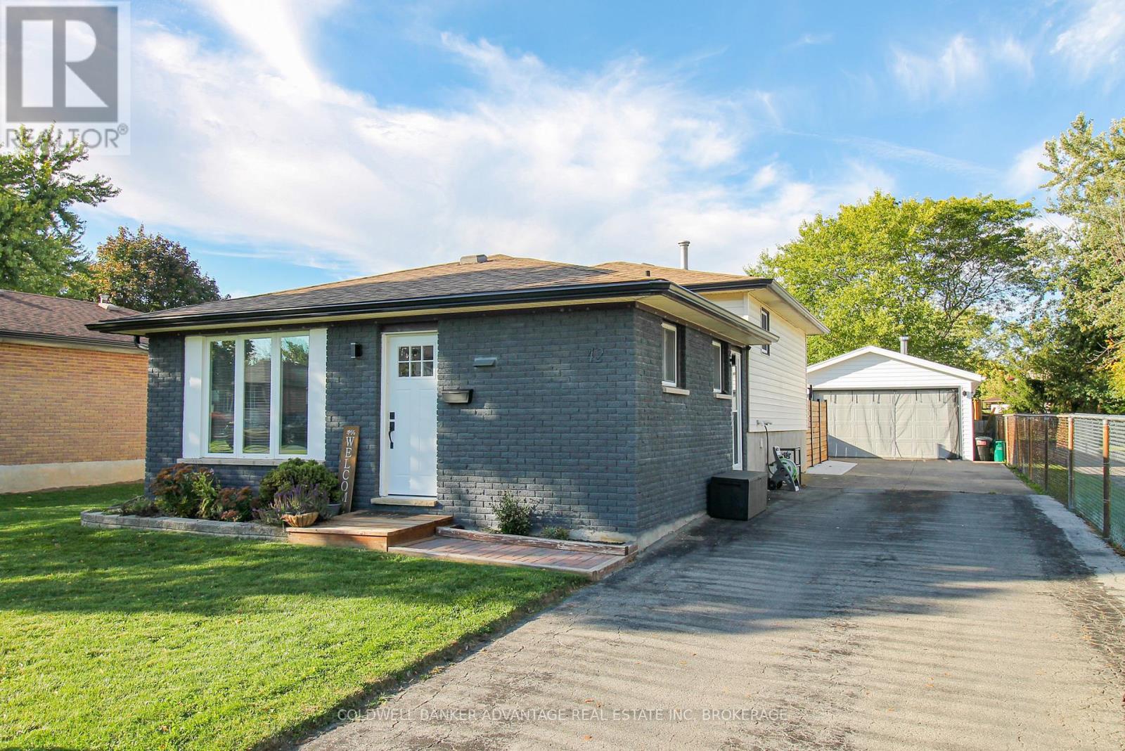 42 Newleaf Cres, Welland, ON L3C 6B4