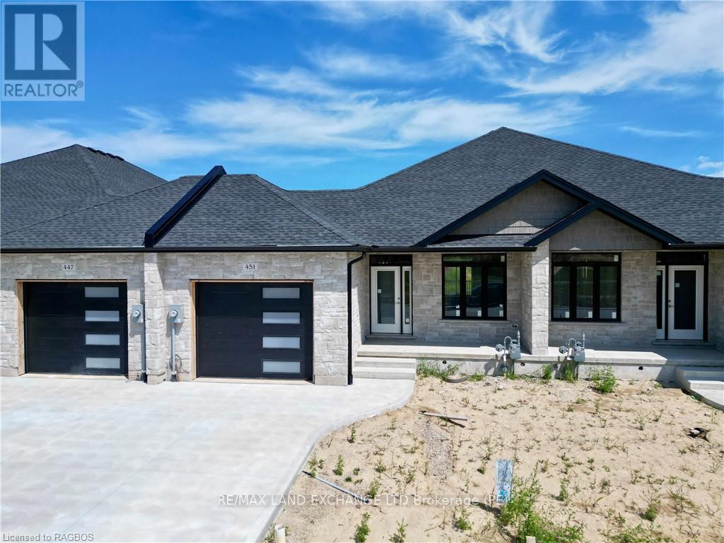 451 Ivings Dr, Saugeen Shores, ON N0H 2C3