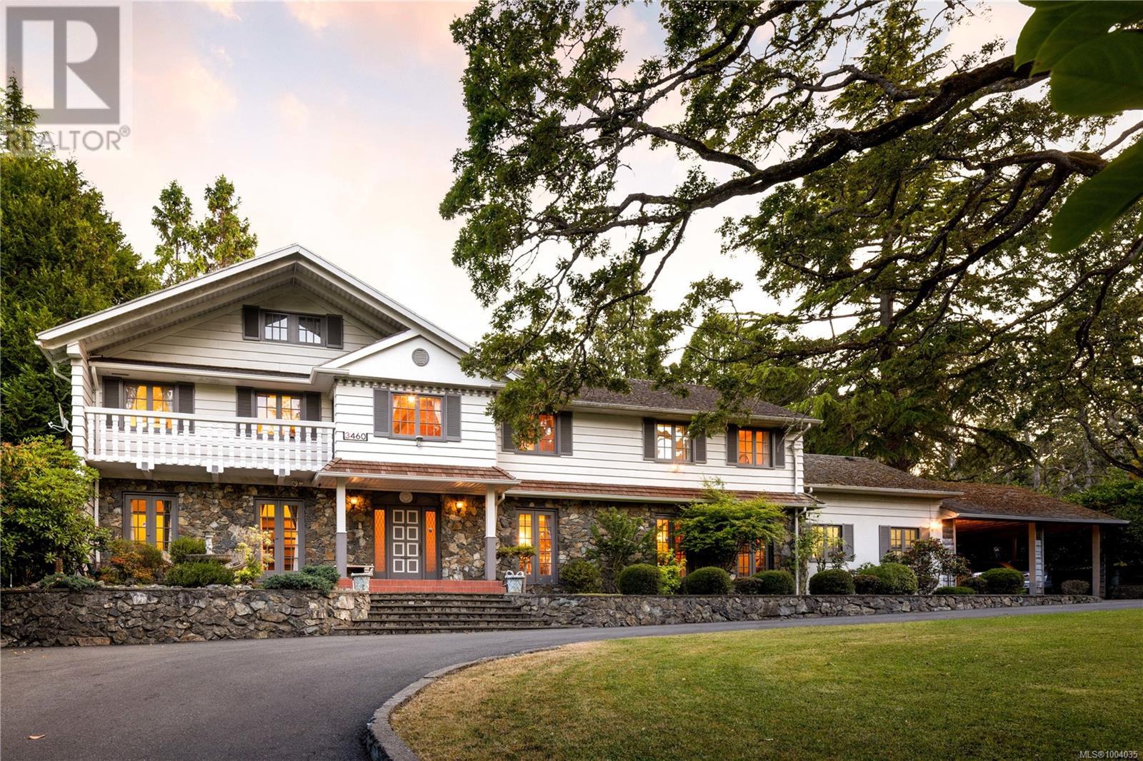 3460 Beach Dr, Oak Bay, BC V8R 6M5