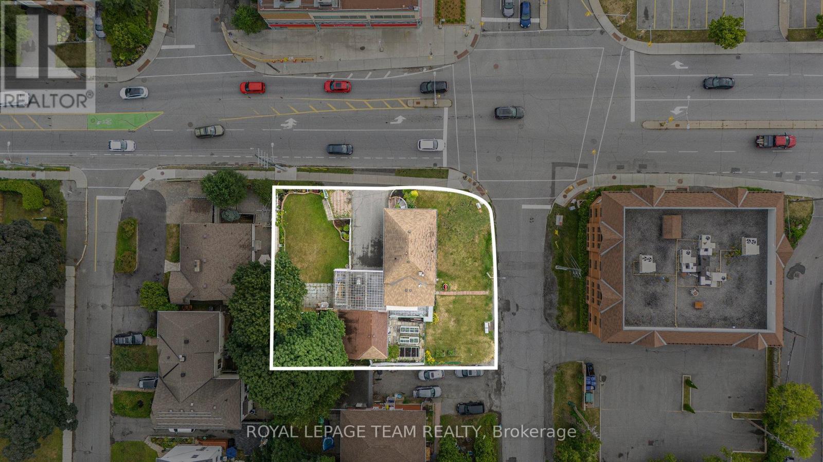 658 Kirkwood Ave, Ottawa, ON K1Z 5X8