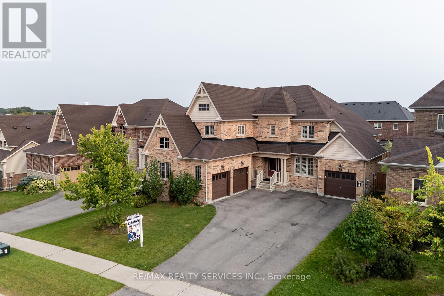 28 Stonegate Ave, Mono, ON L9W 6X1