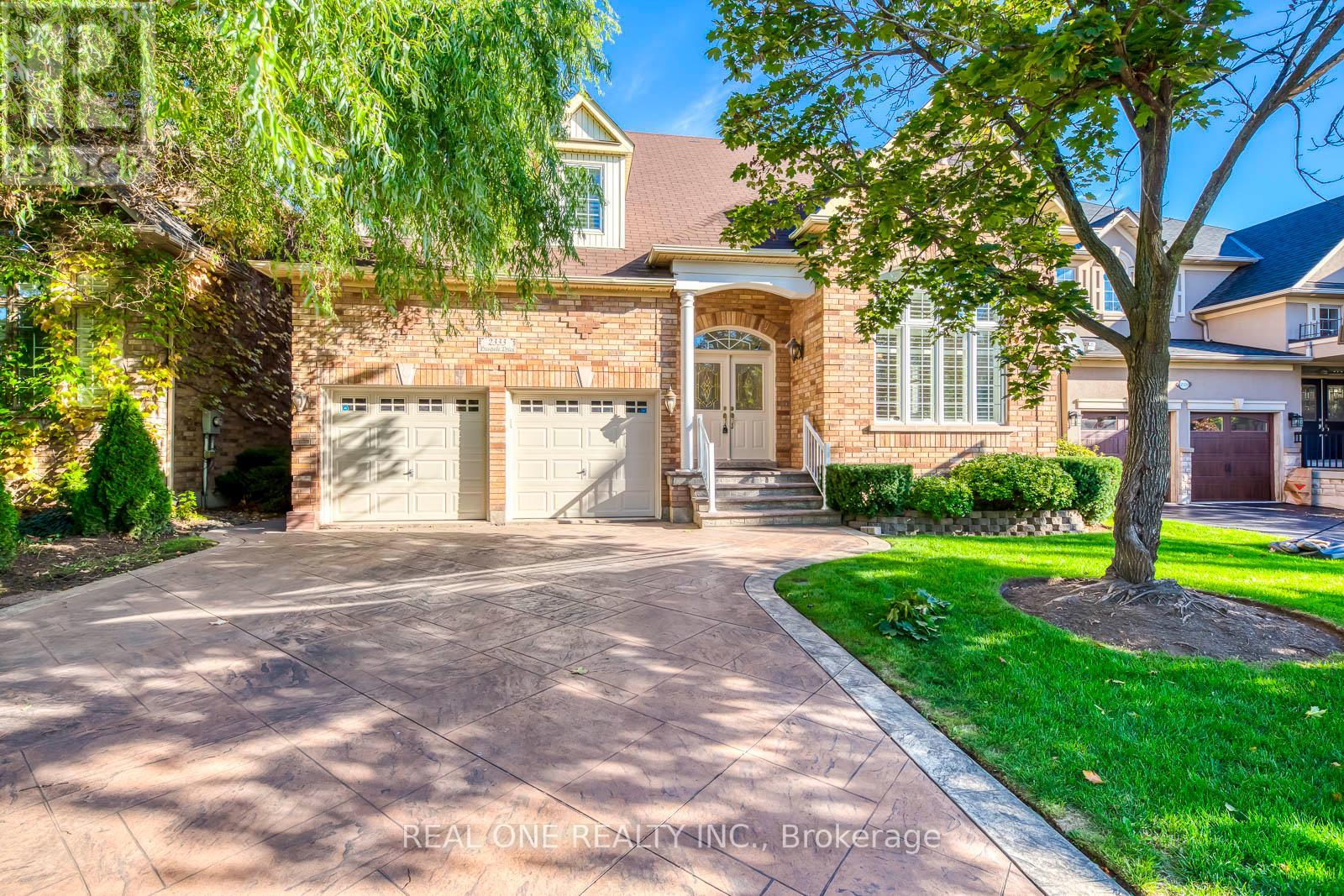 2333 Presquile Dr, Oakville, ON L6H 7P9