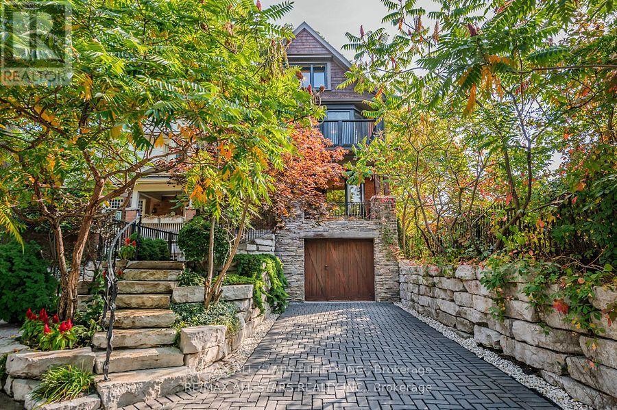 151 Balsam Ave, Toronto, ON M4E 3C2