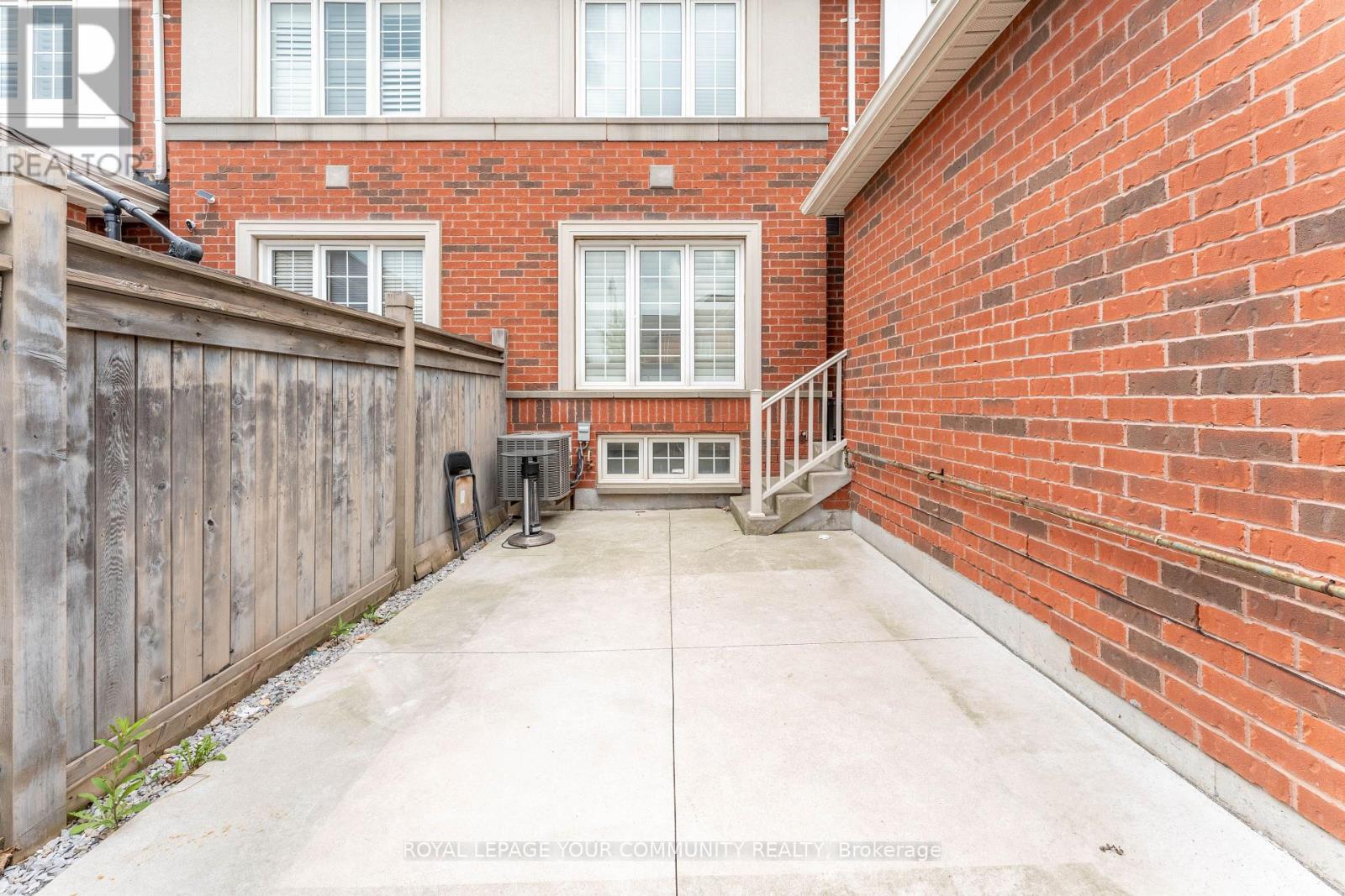 6 Bellchase Trl, Brampton, ON L6P 3K4