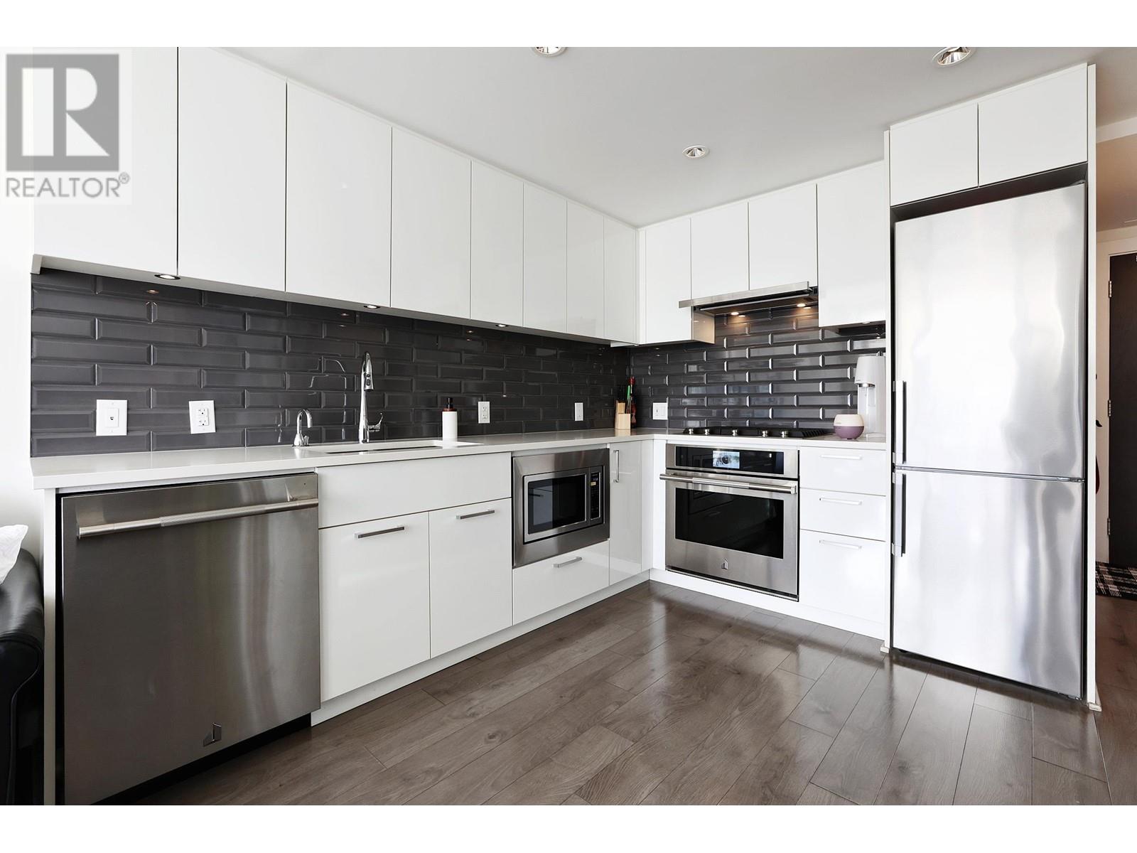8533 River District Crossing Unit 1402, Vancouver, BC V5S 0H2